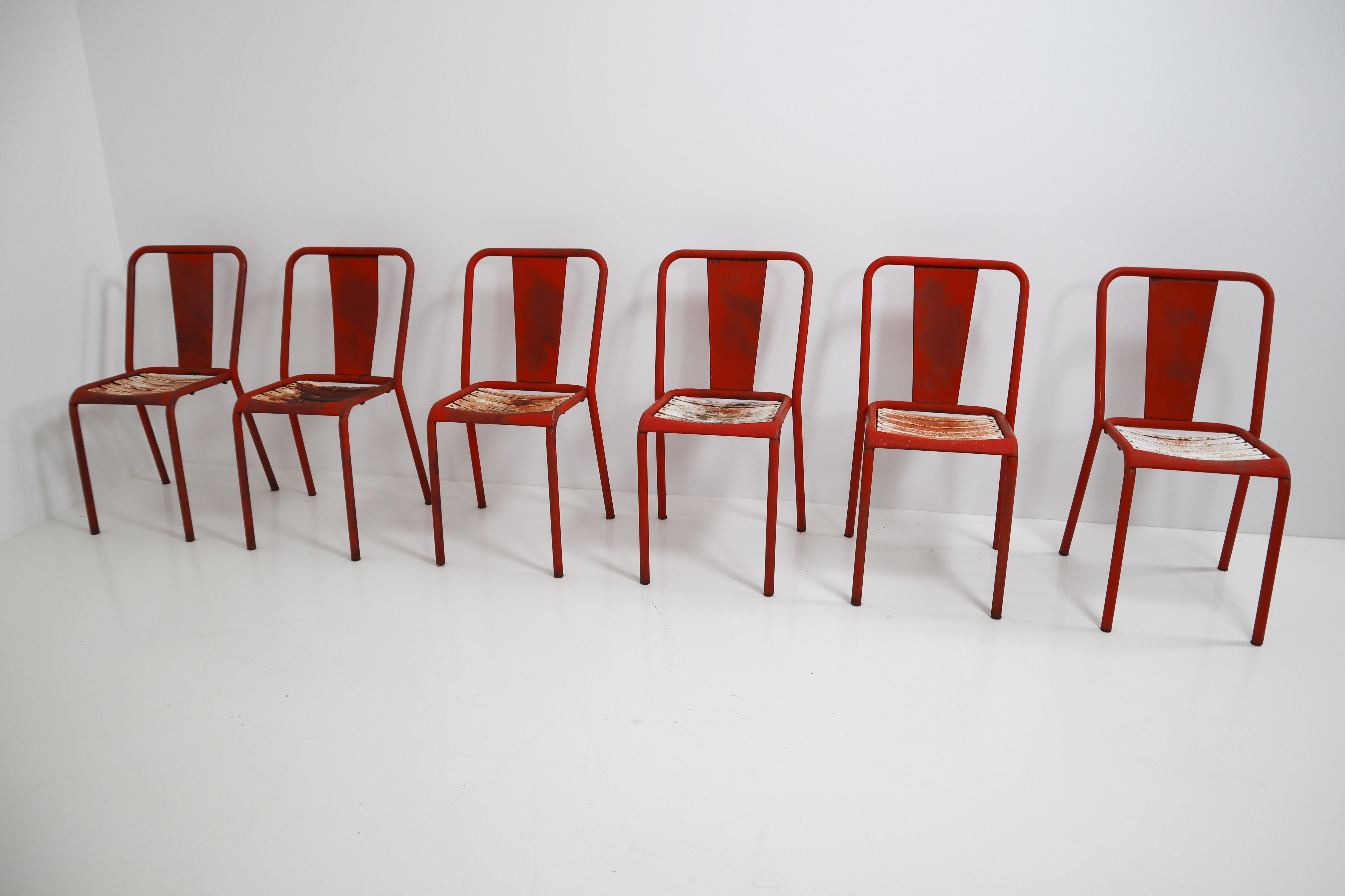 Tolix T4 Red, White Set of Six Chairs by Designer Xavier Pauchard, 1950 In Good Condition In Almelo, NL