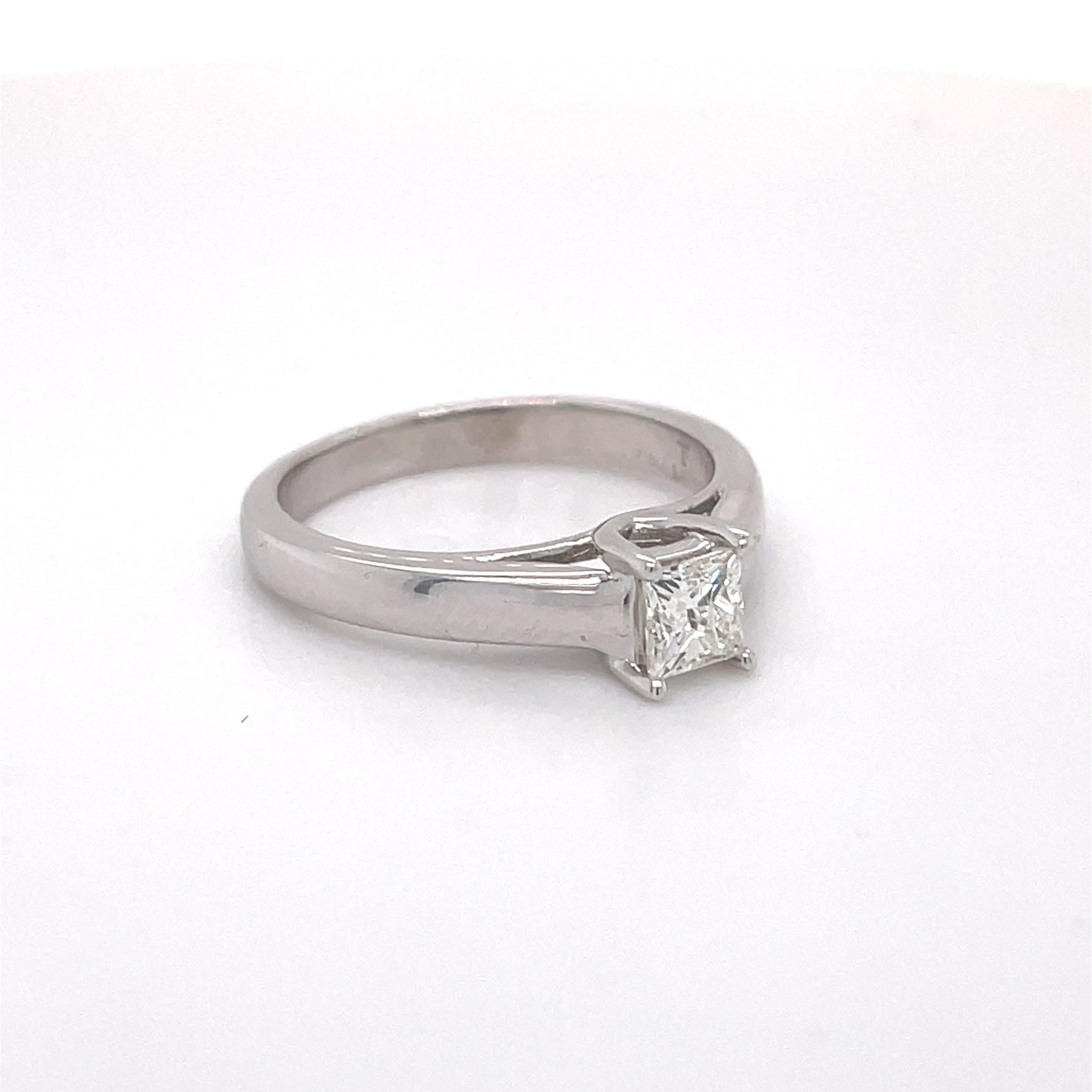Tolkowsky Jewelry ring, Engagement Ring, 0.5CT Princess Diamond, 14k White Gold In Excellent Condition For Sale In Ramat Gan, IL