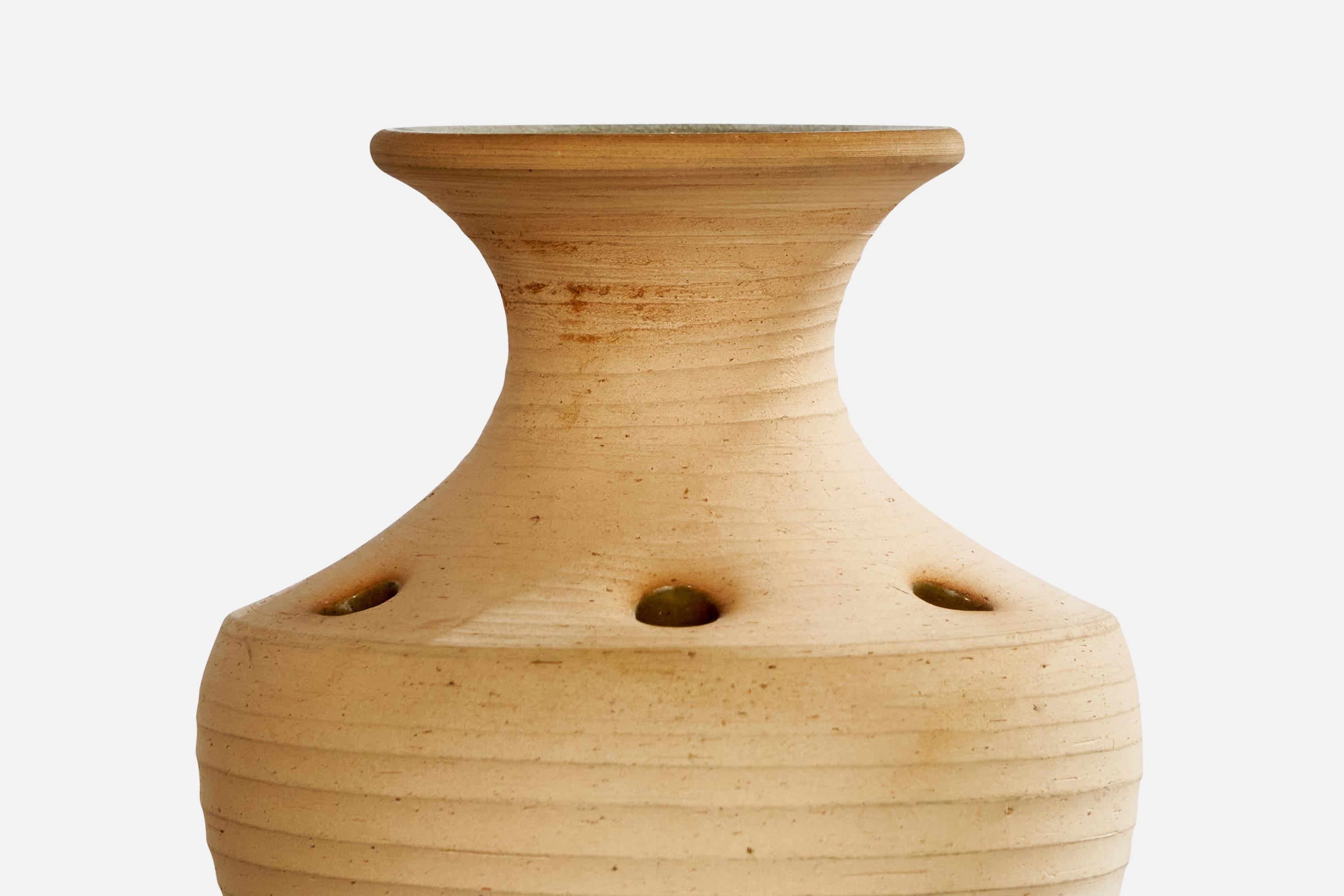 Metà XX secolo Tolla Keramik, Vaso, Ceramica, Svezia, anni '60 in vendita