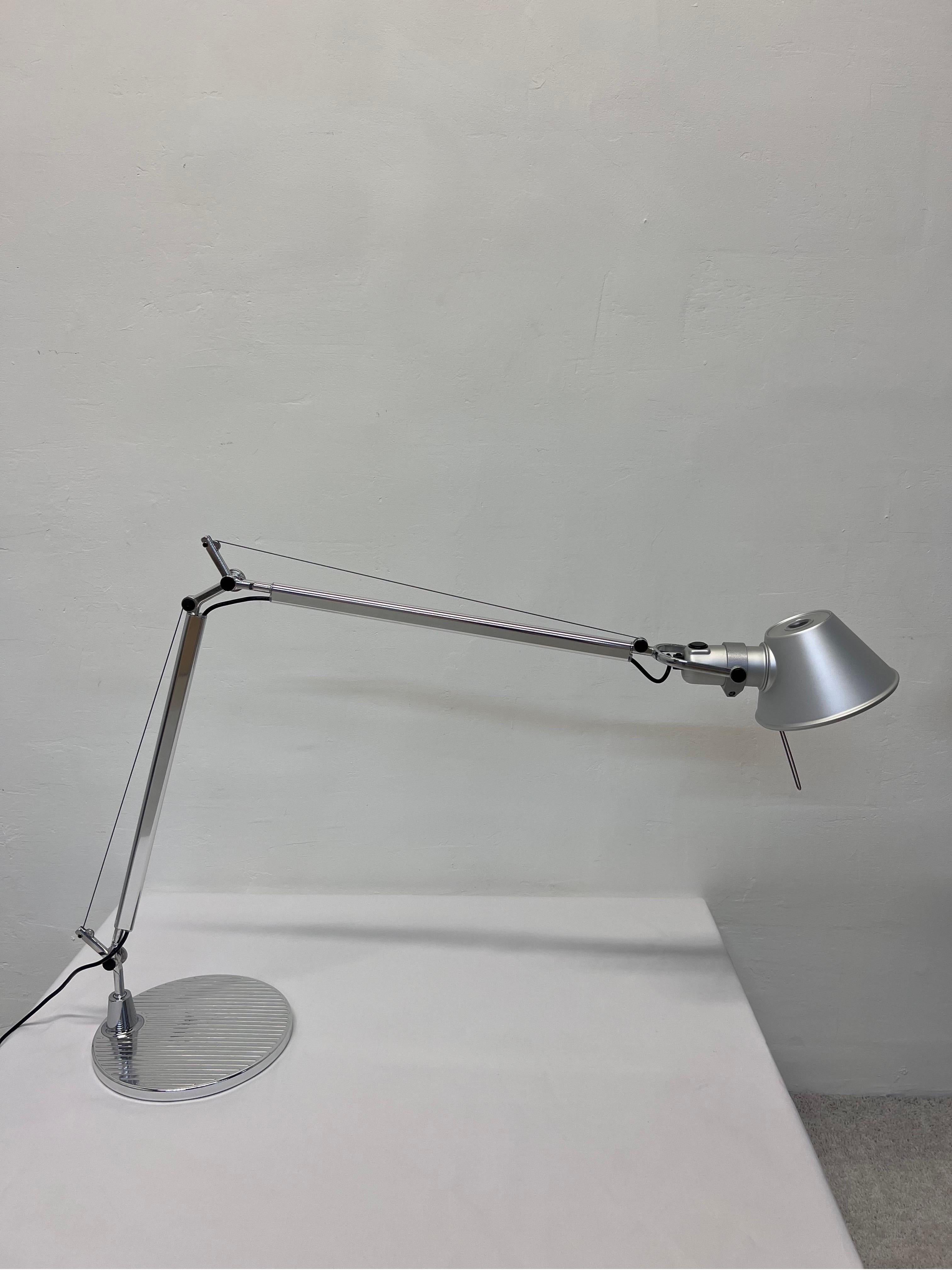 Tolomeo LED Desk Lamps by M. De Lucchi and G. Fassina for Artemide, a Pair In Good Condition In Miami, FL