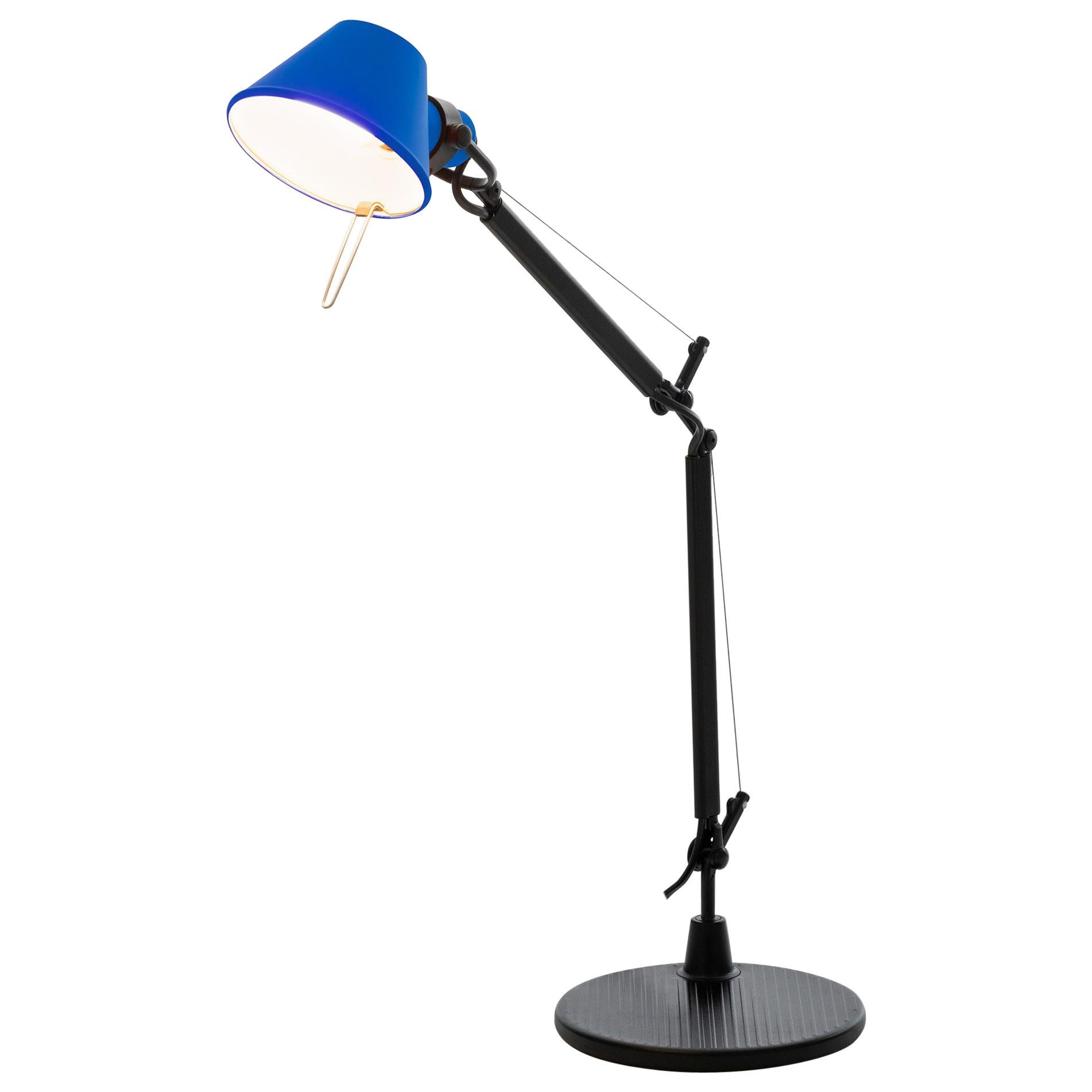 Tolomeo Micro Table Lamp in Black & Blue by Michele de Lucchi & Giancarlo Fassin For Sale