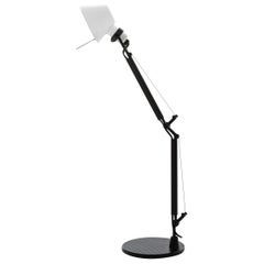 Lampe de bureau micro Tolomeo en noir et blanc par Michele de Lucchi & Giancarlo Fassi