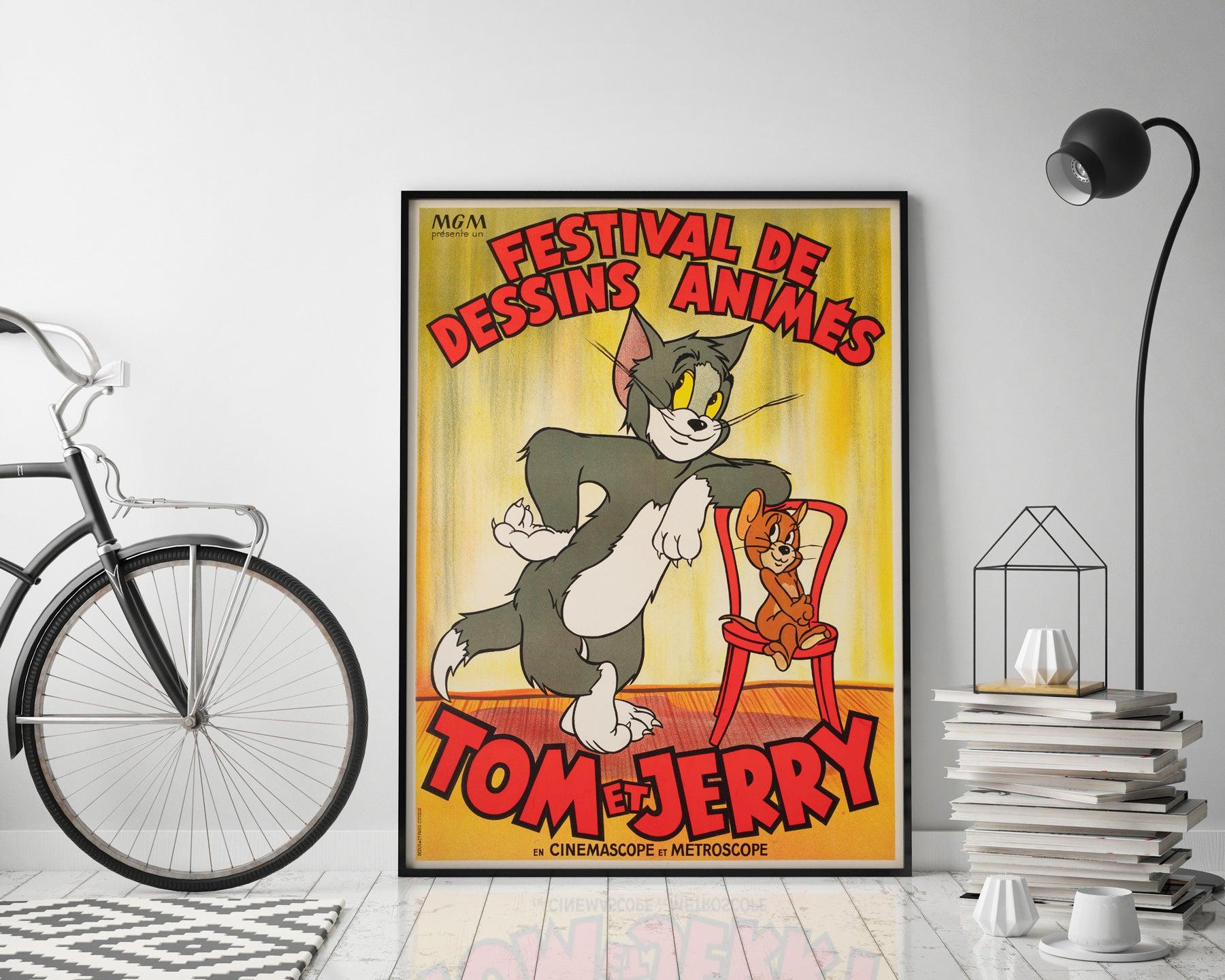 Questo poster di viaggio francese d'epoca, intitolato Touraine - Château de Chambord, è stato creato intorno al 1910 dal noto pittore di paesaggi e cromolitografo Louis Tauzin (1842-1915). Commissionato dalla Chemins de Fer d'Orléans (Ferrovia di