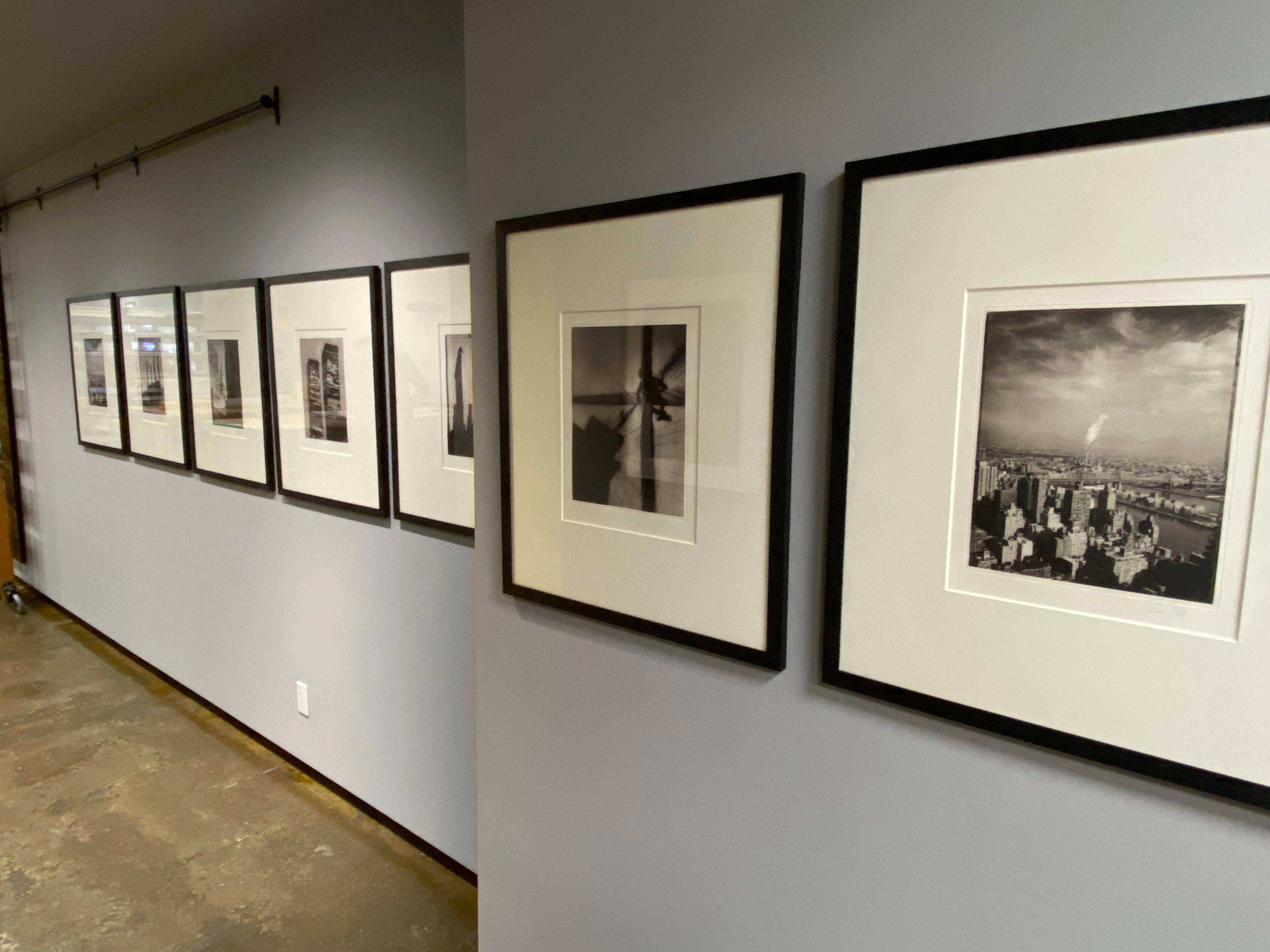 Photogravure from the Tom Baril 'Manhattan' Portfolio. 
Edition of 75, signed by the artist on bottom right.
Framing: acid free, archival framed, cotton rag mat.
Glazing: Optium museum plexi. 

A graduate of New York’s School of Visual Arts, Tom
