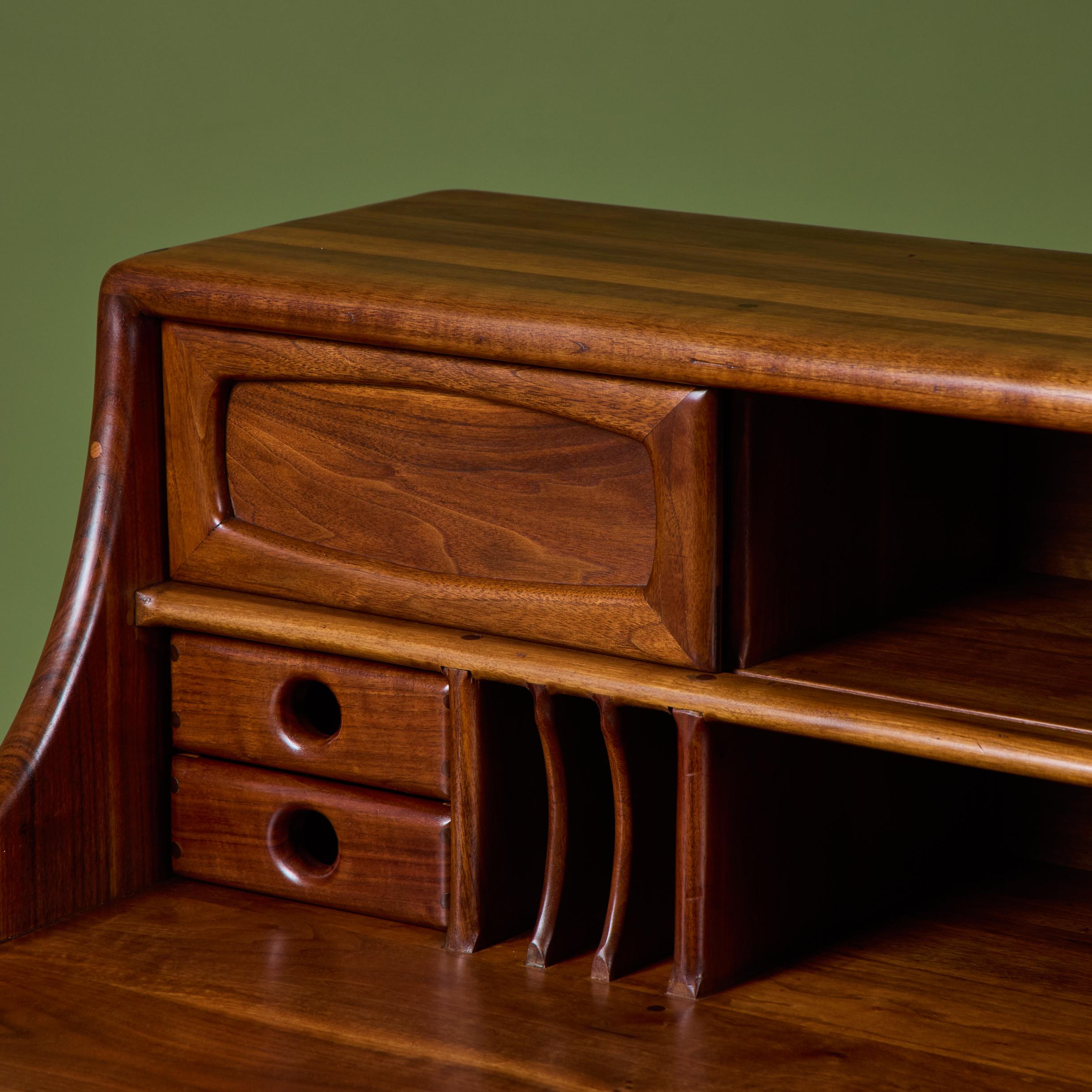 Bureau d'artisanat Tom Bendon Studio en vente 3