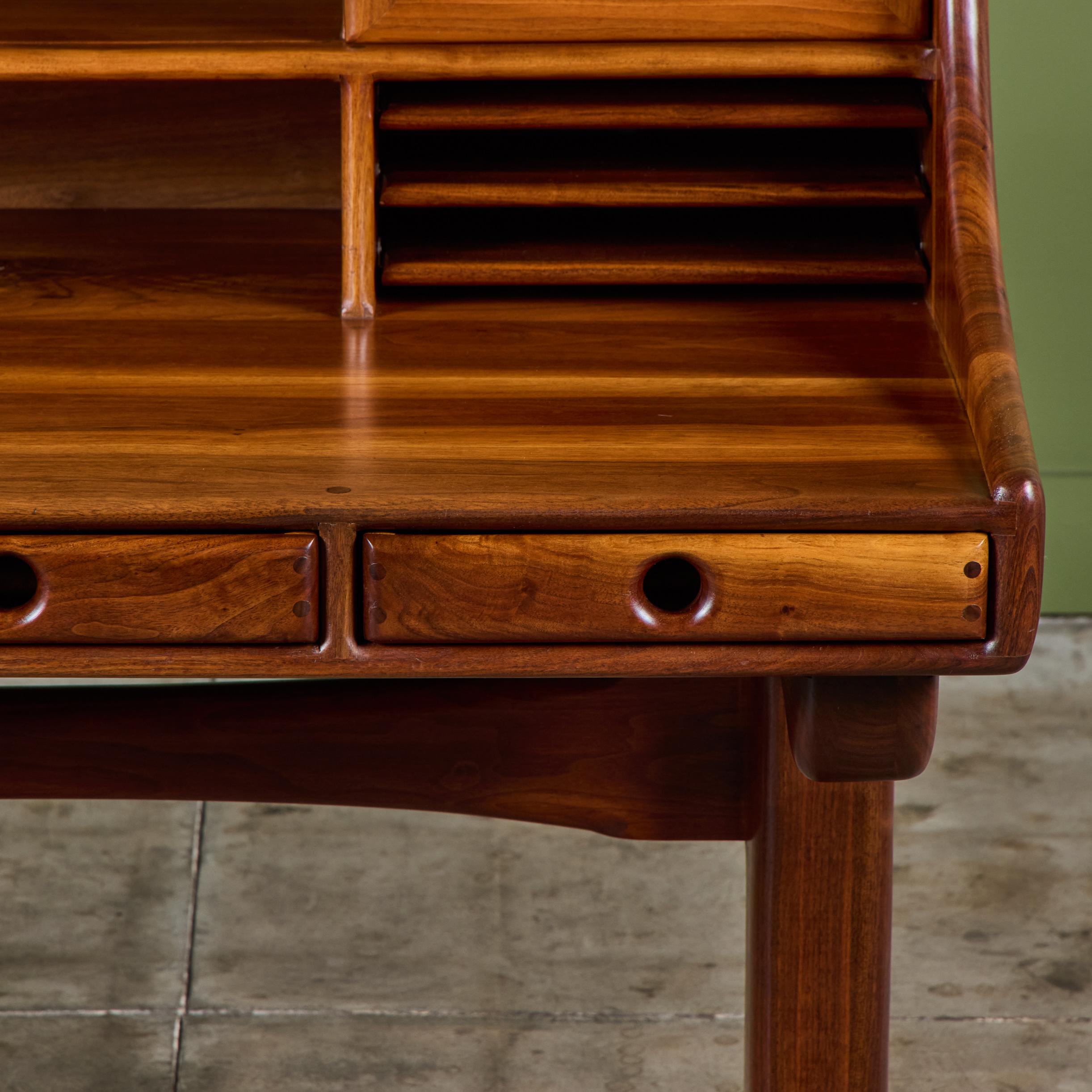 Bureau d'artisanat Tom Bendon Studio en vente 4
