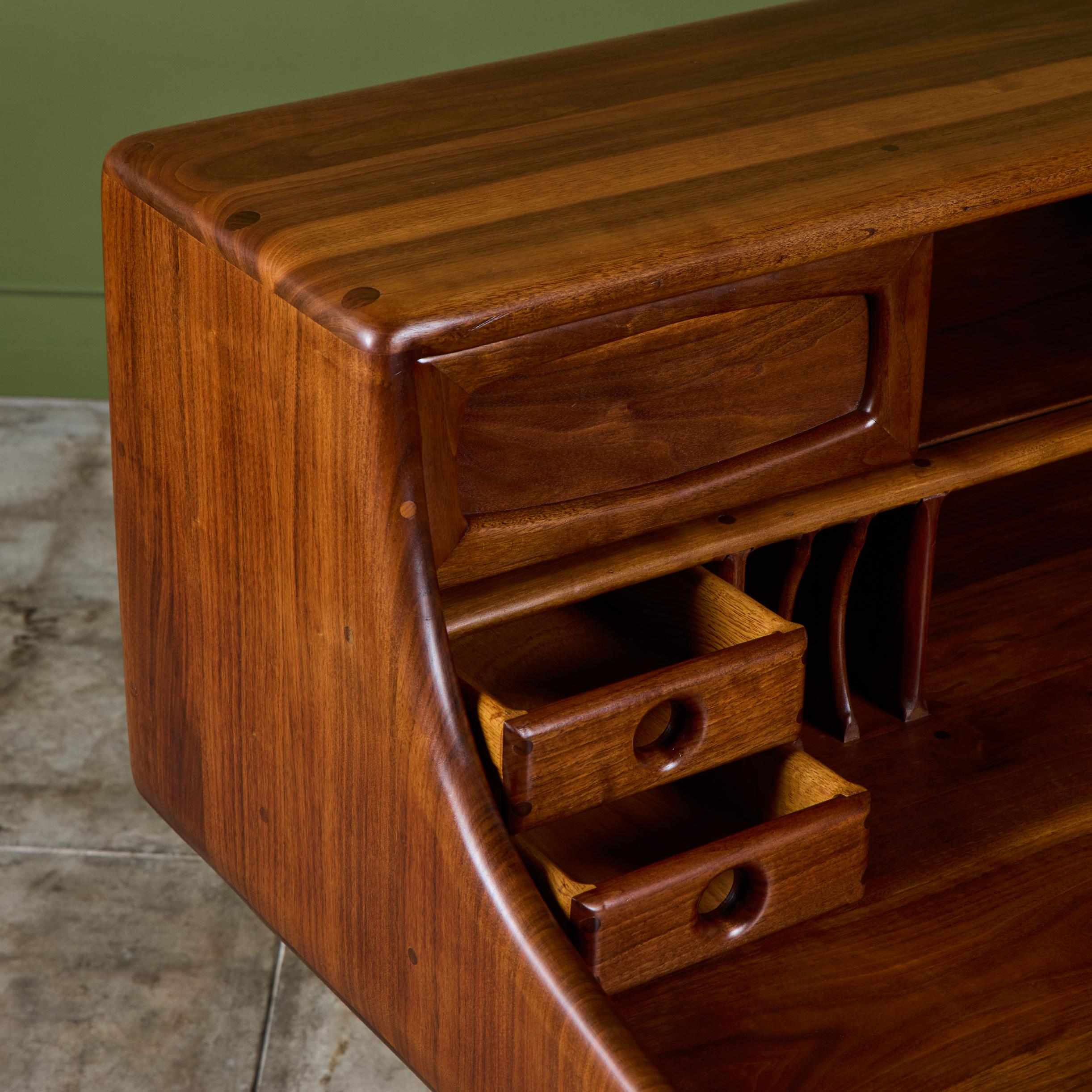 Bureau d'artisanat Tom Bendon Studio en vente 5