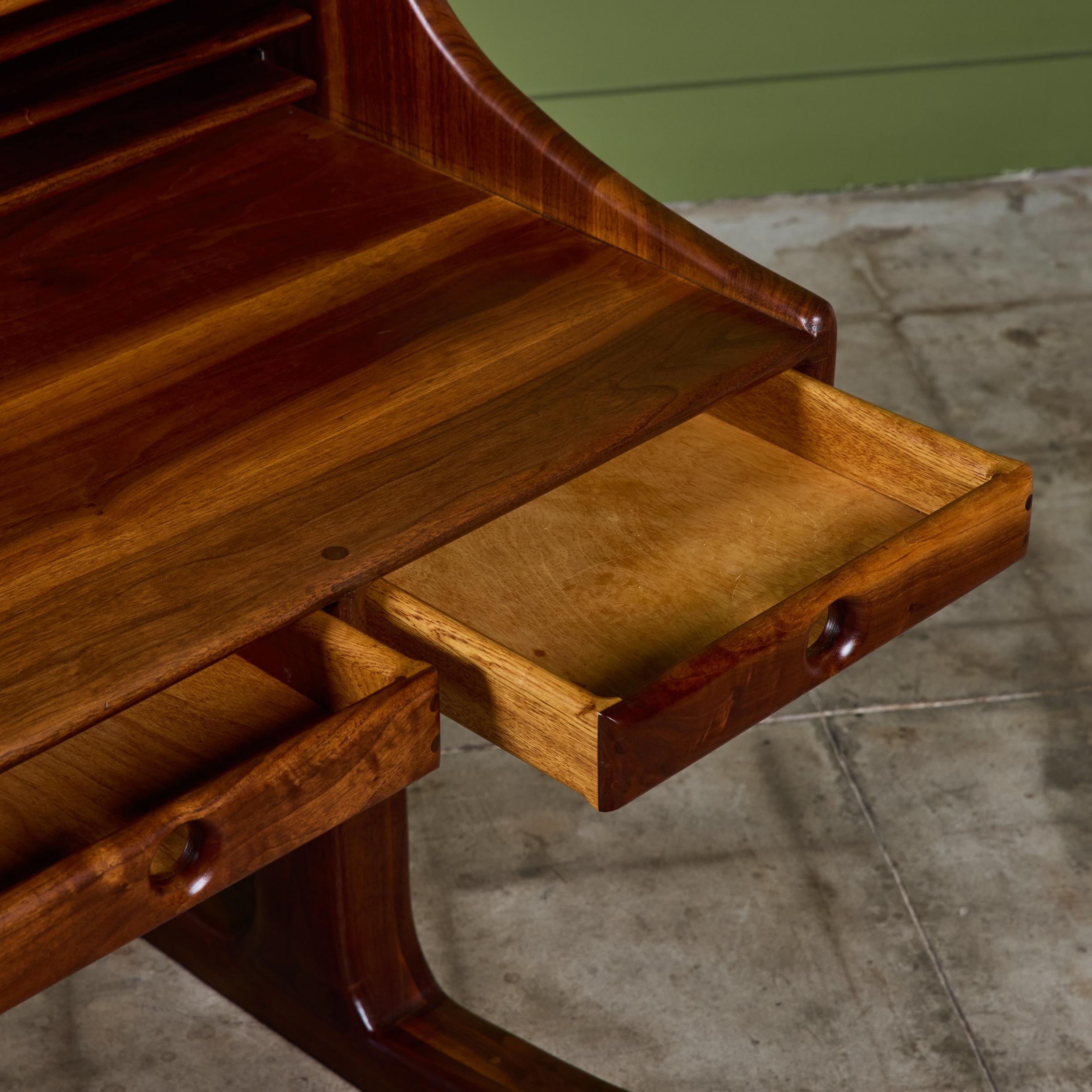 Bureau d'artisanat Tom Bendon Studio en vente 7