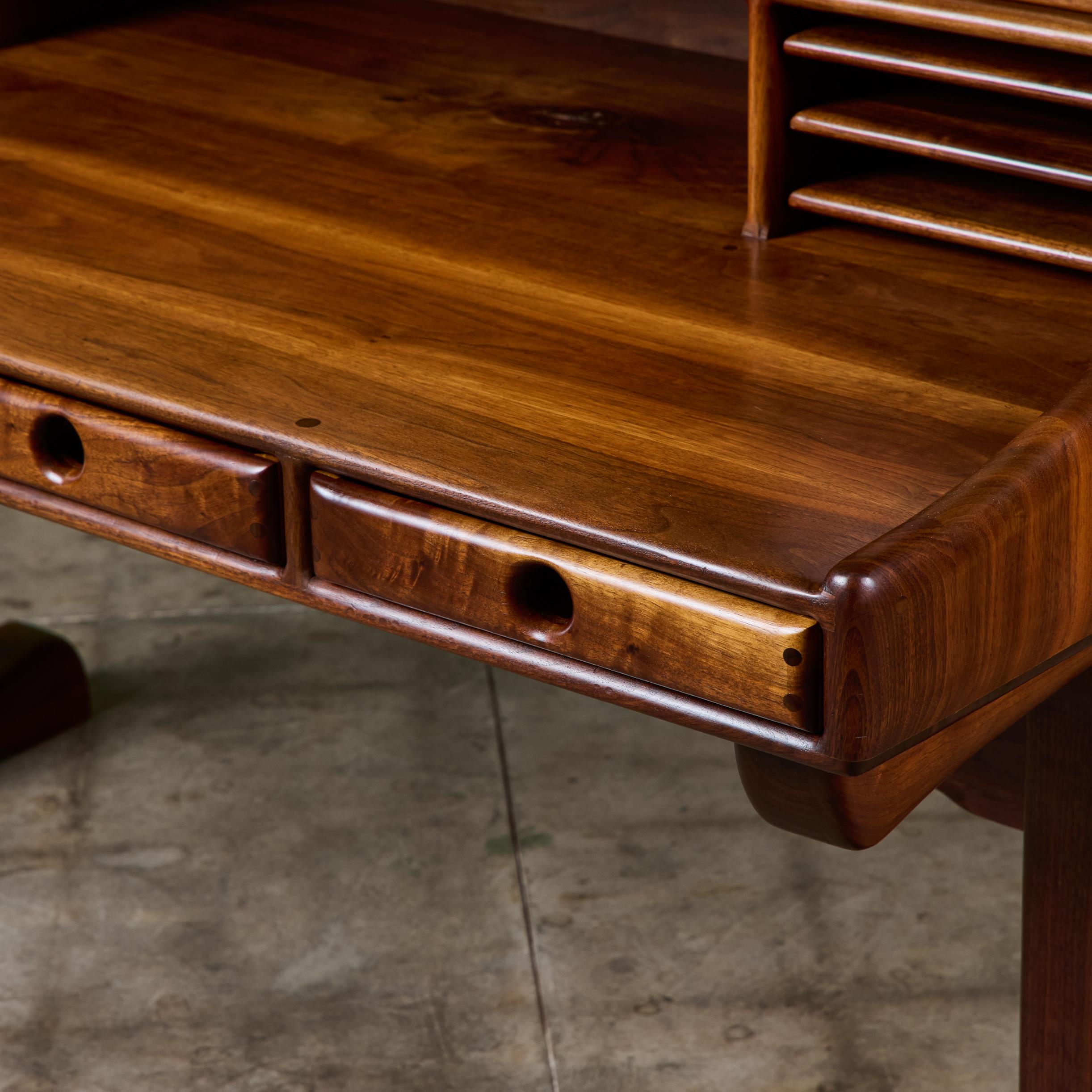 Bureau d'artisanat Tom Bendon Studio en vente 8