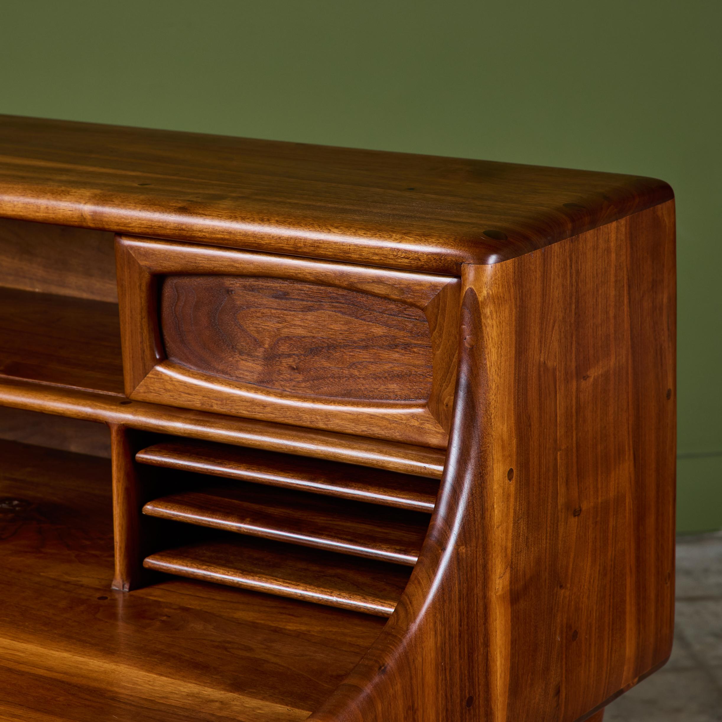 Bureau d'artisanat Tom Bendon Studio en vente 9