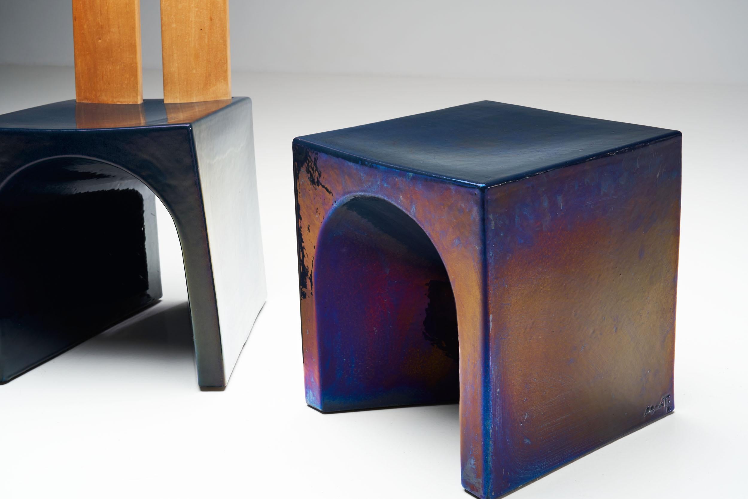 Glasierter Stuhl und Tisch von Tom Bruinsma für Mobach Ceramics, Niederlande im Angebot 3