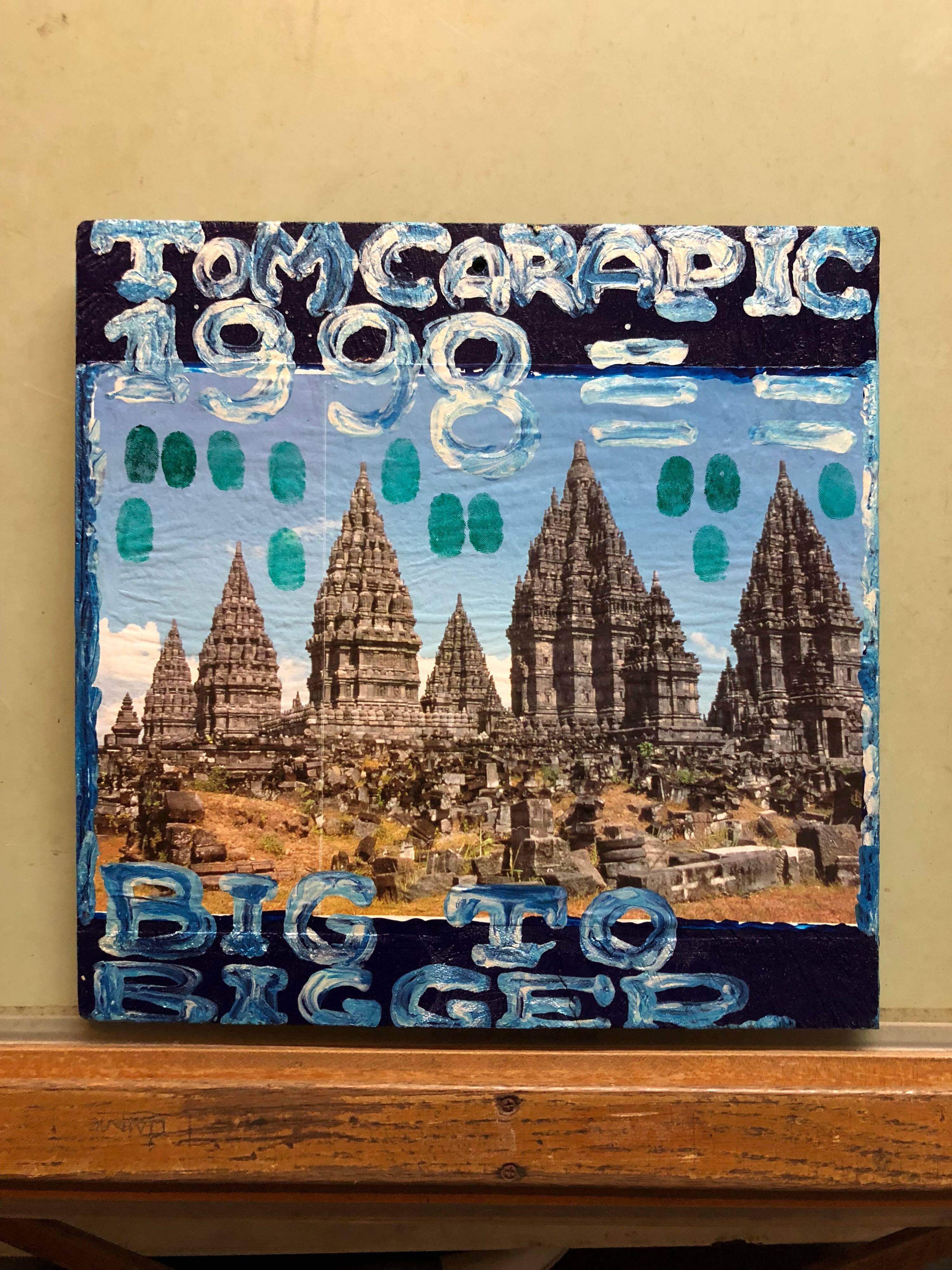This one is 2 sided with the Brooklyn Bridge on one side and Angkor Wat on the other side. (Angkor is one of the most important archaeological sites in South-East Asia. Stretching over some 400 km2, including forested area, Angkor Archaeological