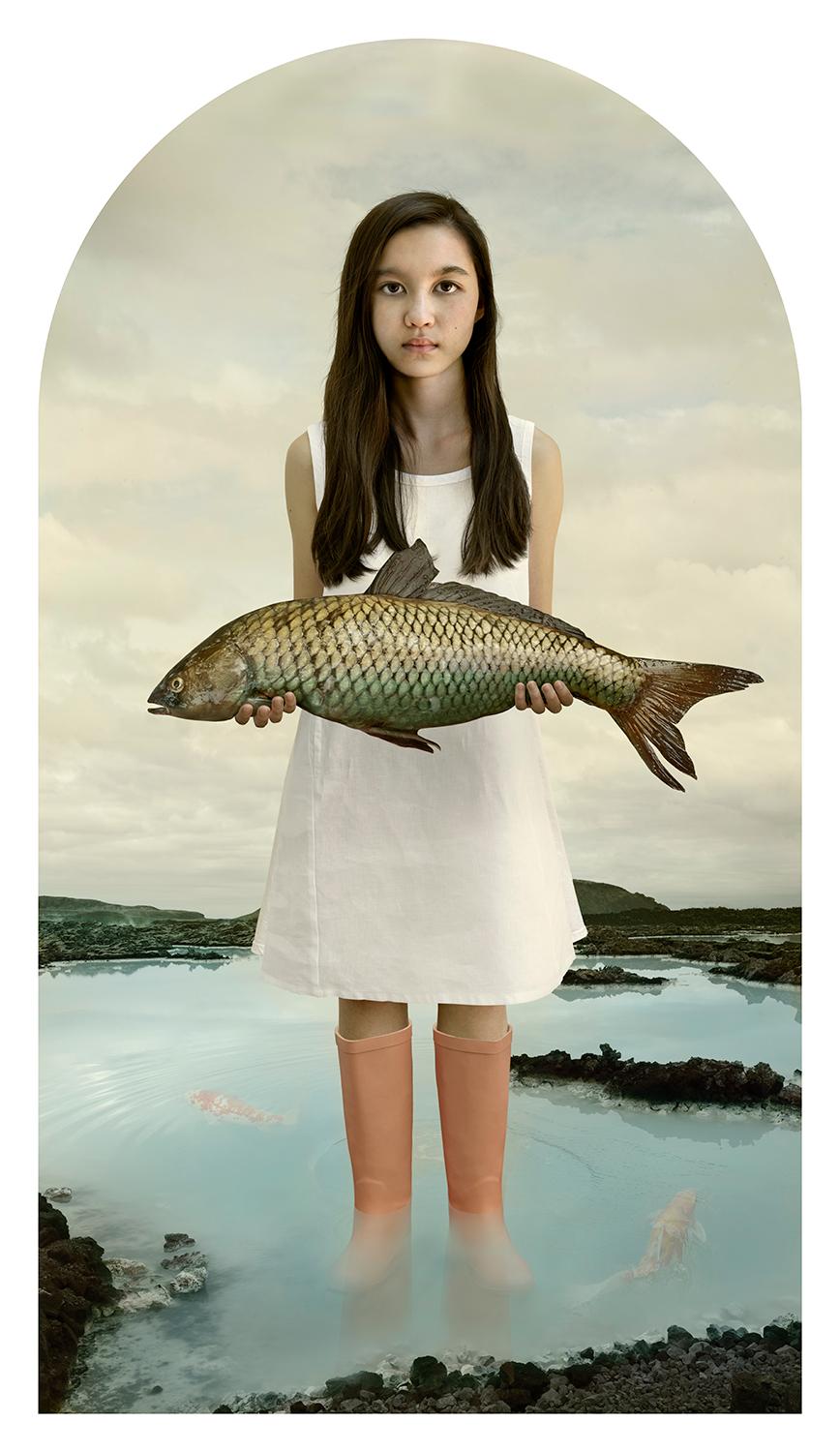 Color Photograph de Tom Chambers - Aguas extrañas