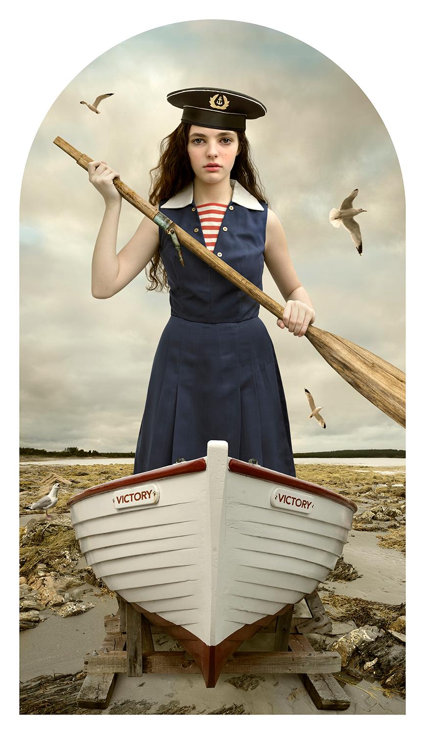 Victoria en el mar - Photograph de Tom Chambers