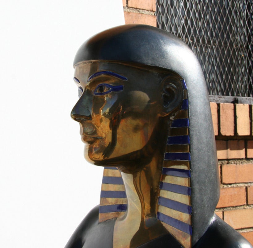 Chica de Memphis, escultura pop art de bronce de Tom Coffin en venta 2