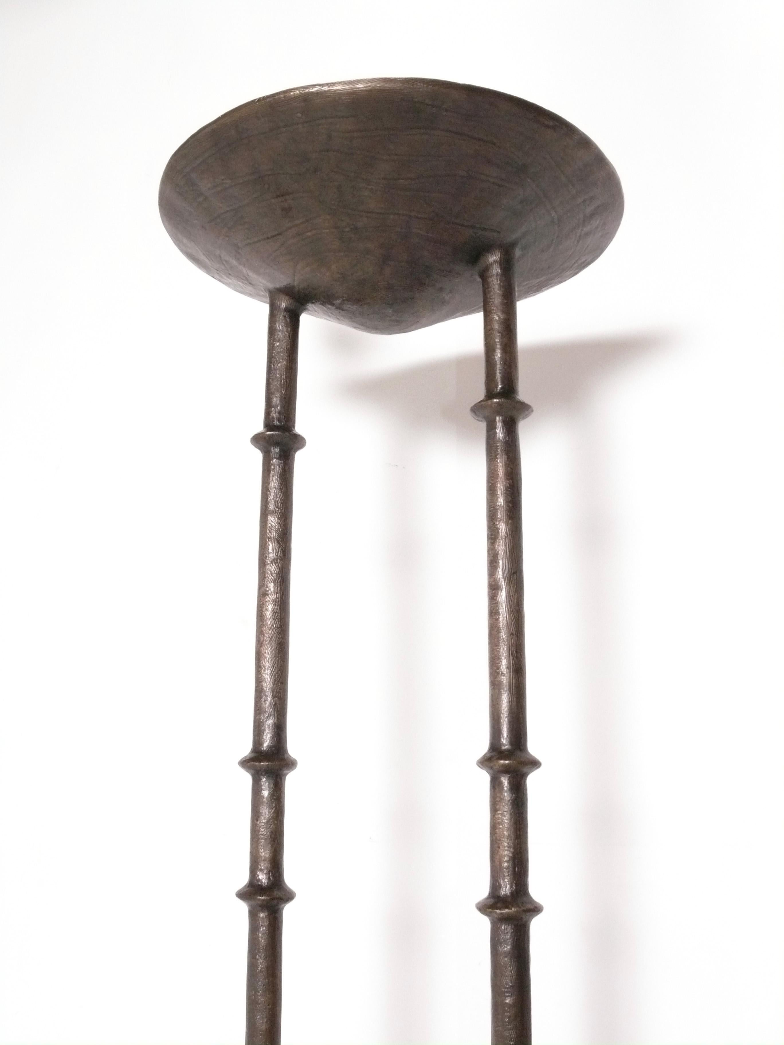 Tom Corbin Stehleuchte aus massiver Bronze im Stil von Diego Giacometti (amerikanisch) im Angebot