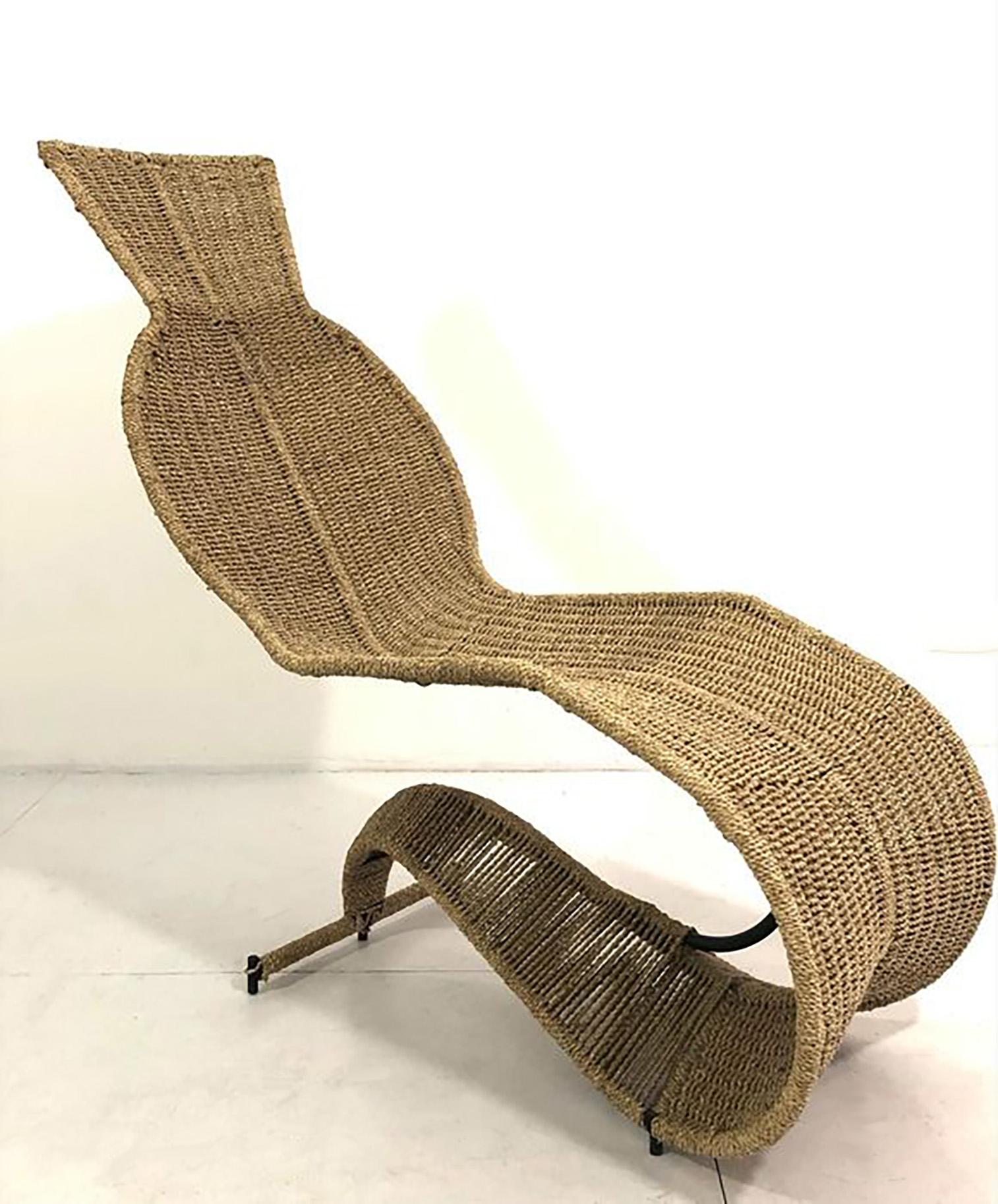 Tom Dixon.
Bolide chair.
lounge chair.
Metal and braided rope.
Circa 1988.
121 x D 55 x 122 cms.
Rare edition.
Excellent condition.