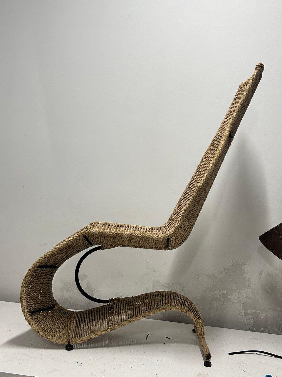 Tom Dixon Bolide Iron Woven Seagrass Rocking Chaise In Good Condition For Sale In Vittoria, IT
