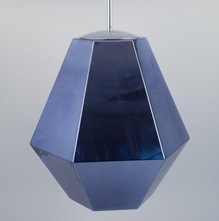 Tom Dixon, OBE (born 1959), British designer. 
Hexagonal ceiling pendant in polycarbonate.
Model: 