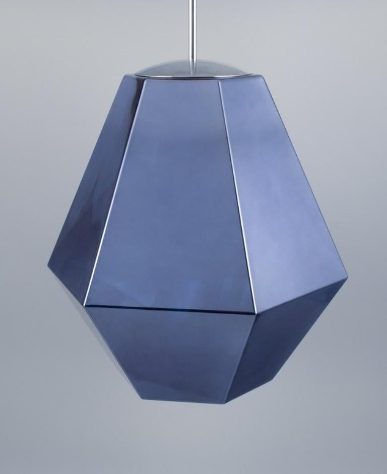 Tom Dixon, British designer. Hexagonal ceiling pendant in polycarbonate. In Excellent Condition For Sale In Copenhagen, DK