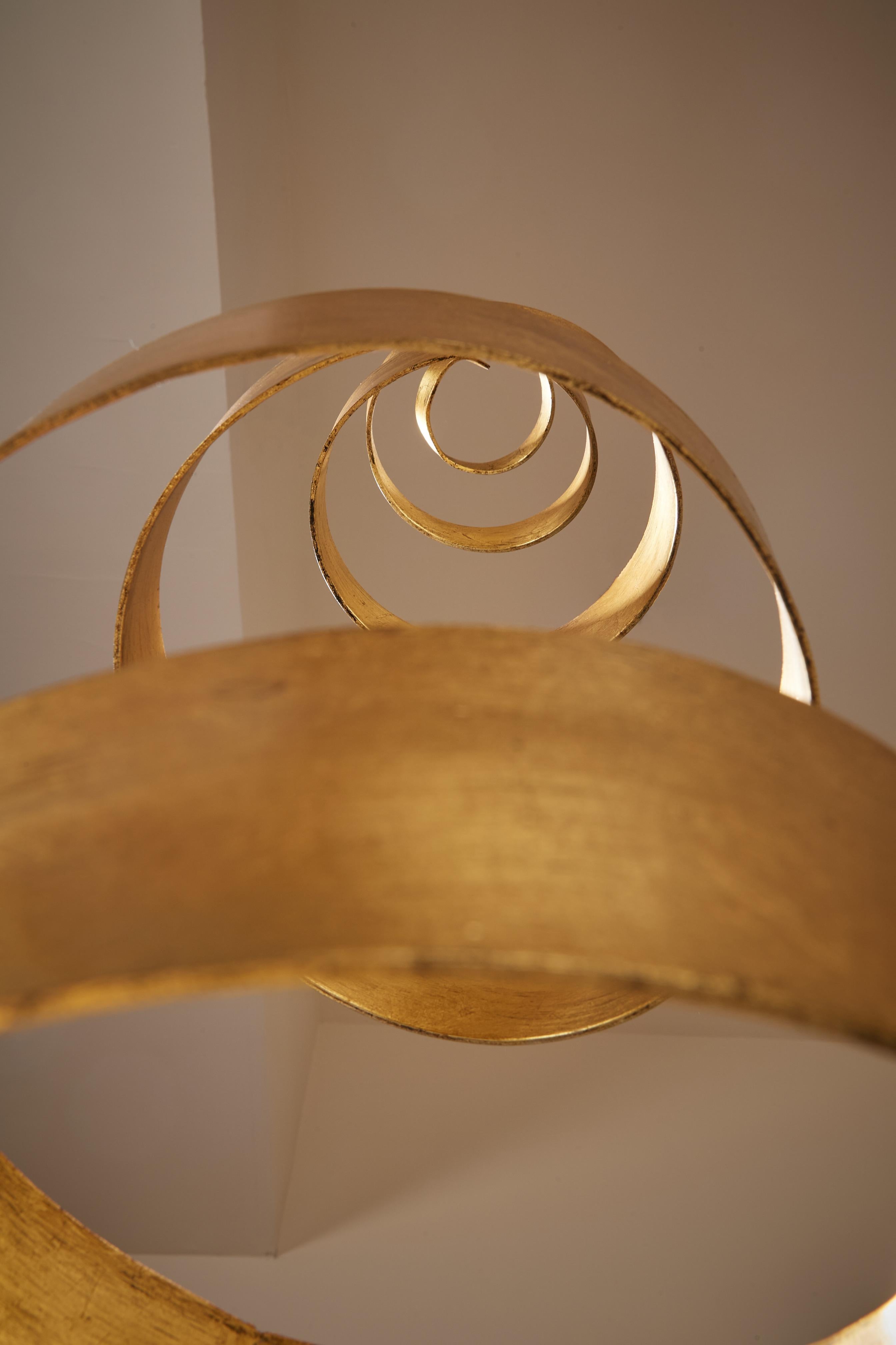 Tom Dixon, Early Pair of Kinetic Gold Leaf Spiral Floor Lamps, UK 1988 For Sale 6