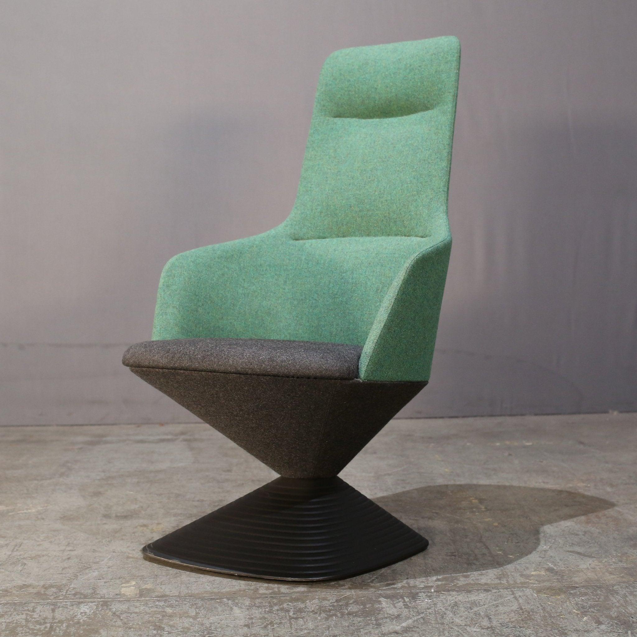 Tom Dixon Greene & Greene Pivot Chair Bon état - En vente à Basildon, London