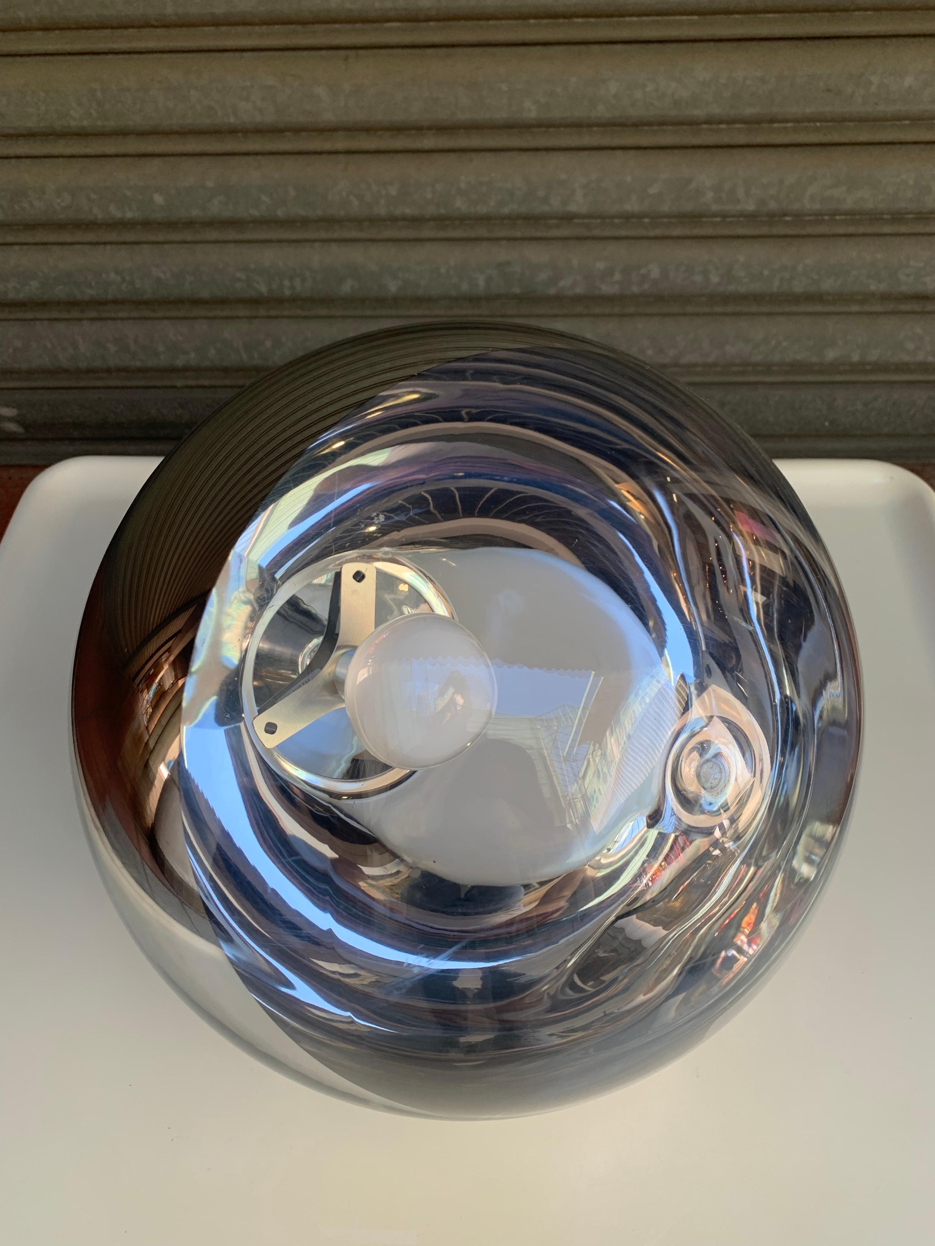 Tom dixon
Lamp / Suspension known as Mirror Ball
Circa 1985
Polycarbonate
Dimensions: D37.5 cm.