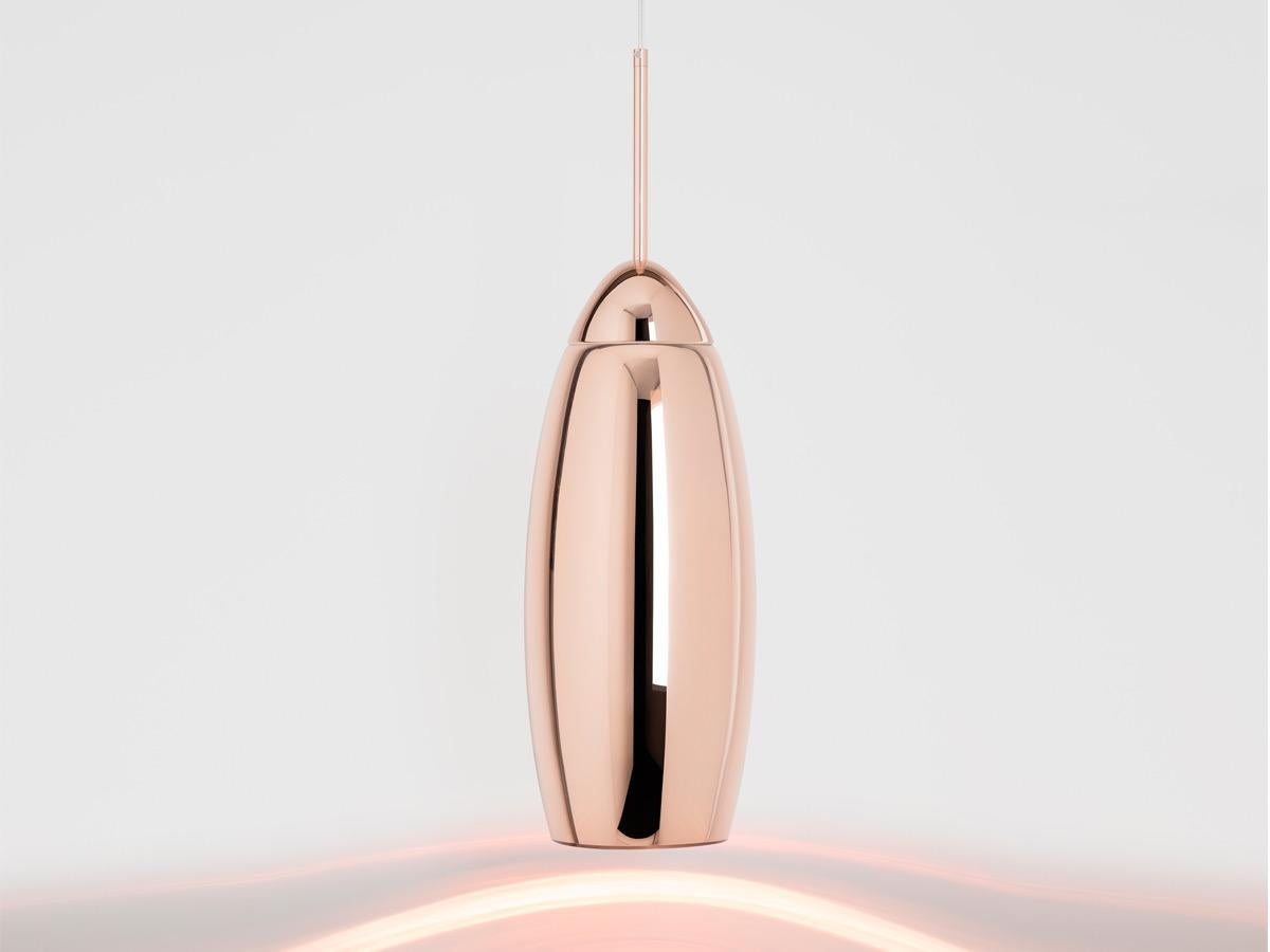 The original, familiar sphere gets squashed then stretched to create a new pair of complimentary forms in the trademark mirrored copper. The revised shapes allow new clusters to be formed, lower ceilings to be illuminated or narrow corridors to be