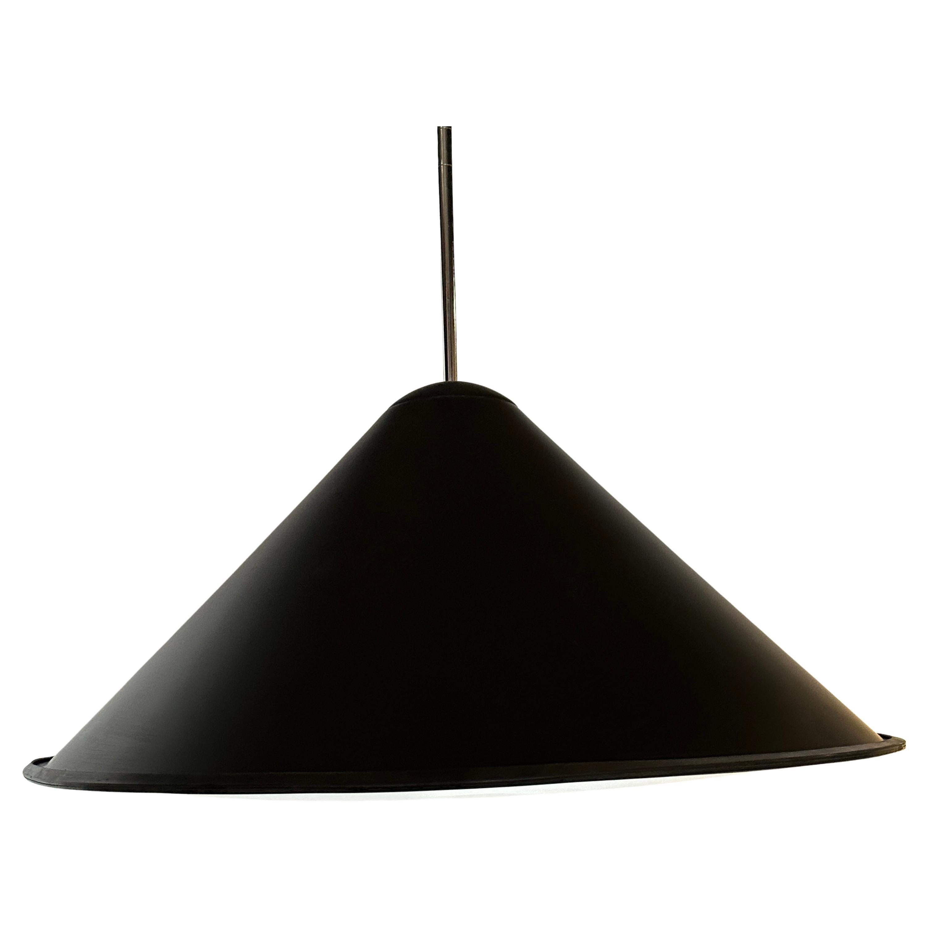 Lampe à suspension moderne noire Tom Dixon avec fond en plexiglas dépoli  en vente