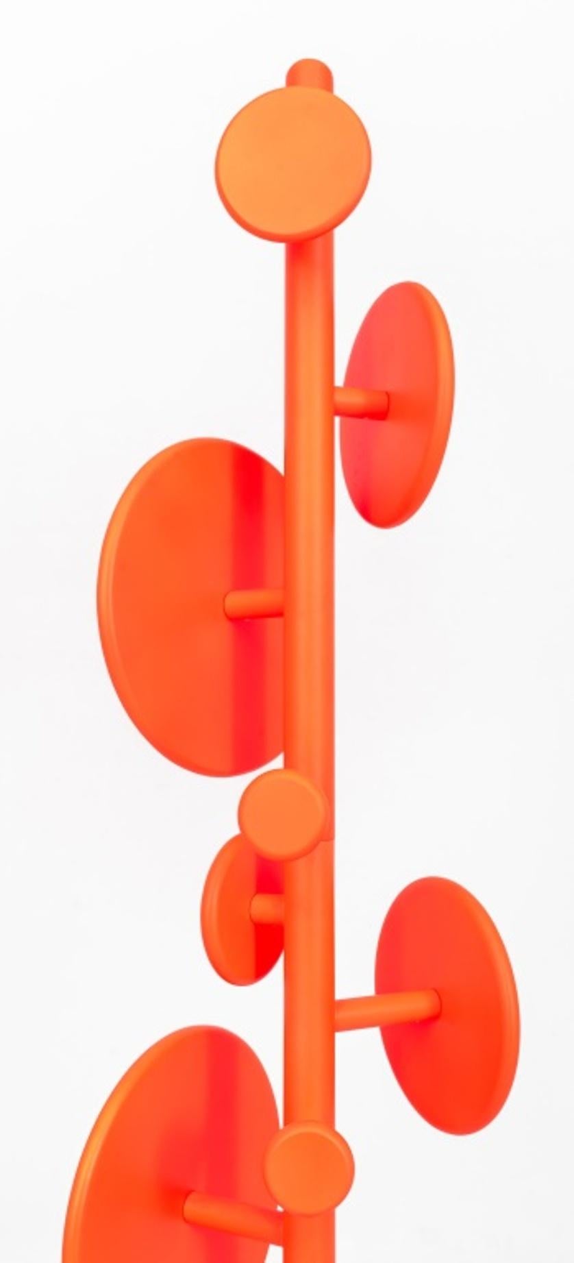 Tom Dixon Modern Minimalist Peg Coat Stand In Good Condition In New York, NY