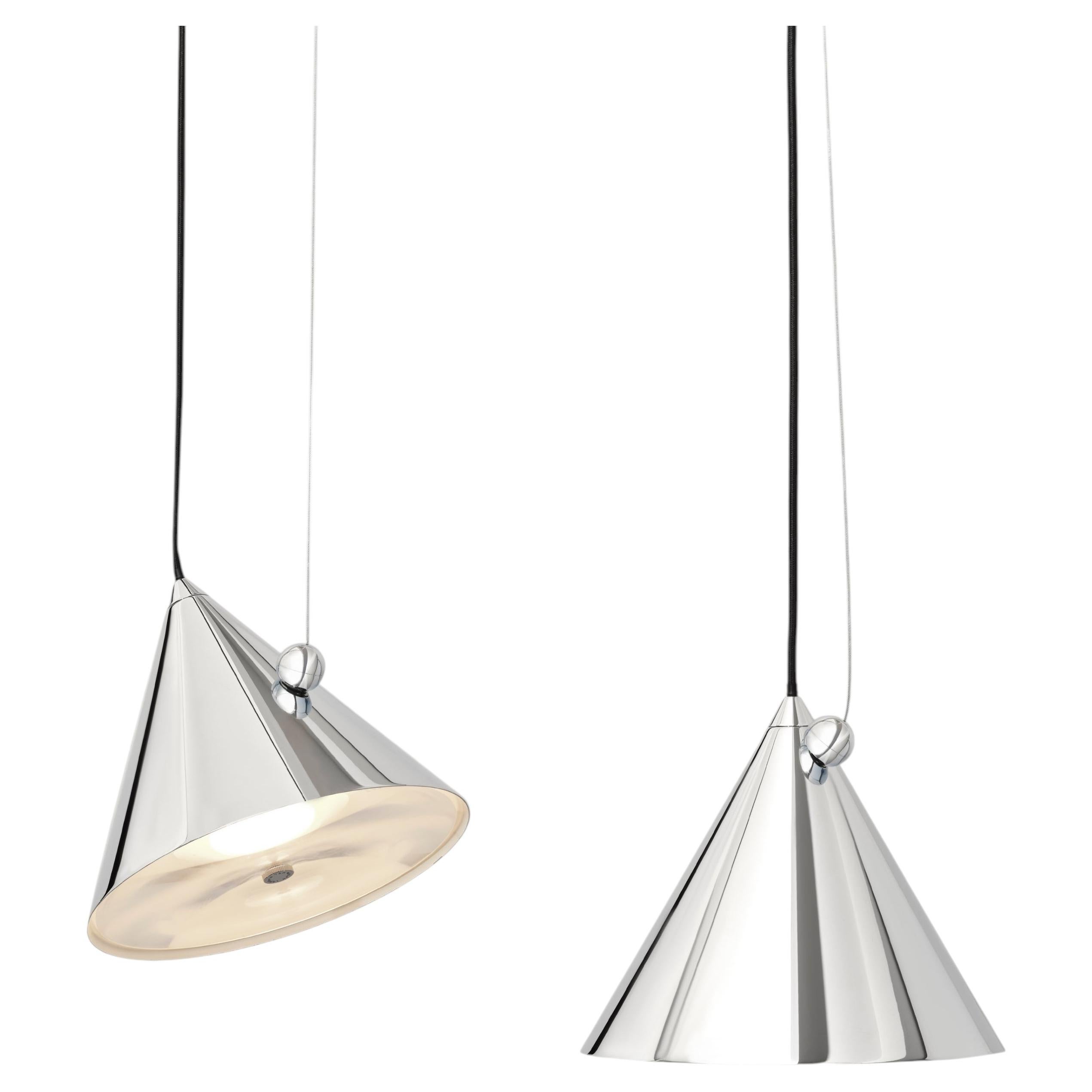 Tom Dixon 'Pose', ciondolo conico in acciaio regolabile in argento lucido da 10 pollici