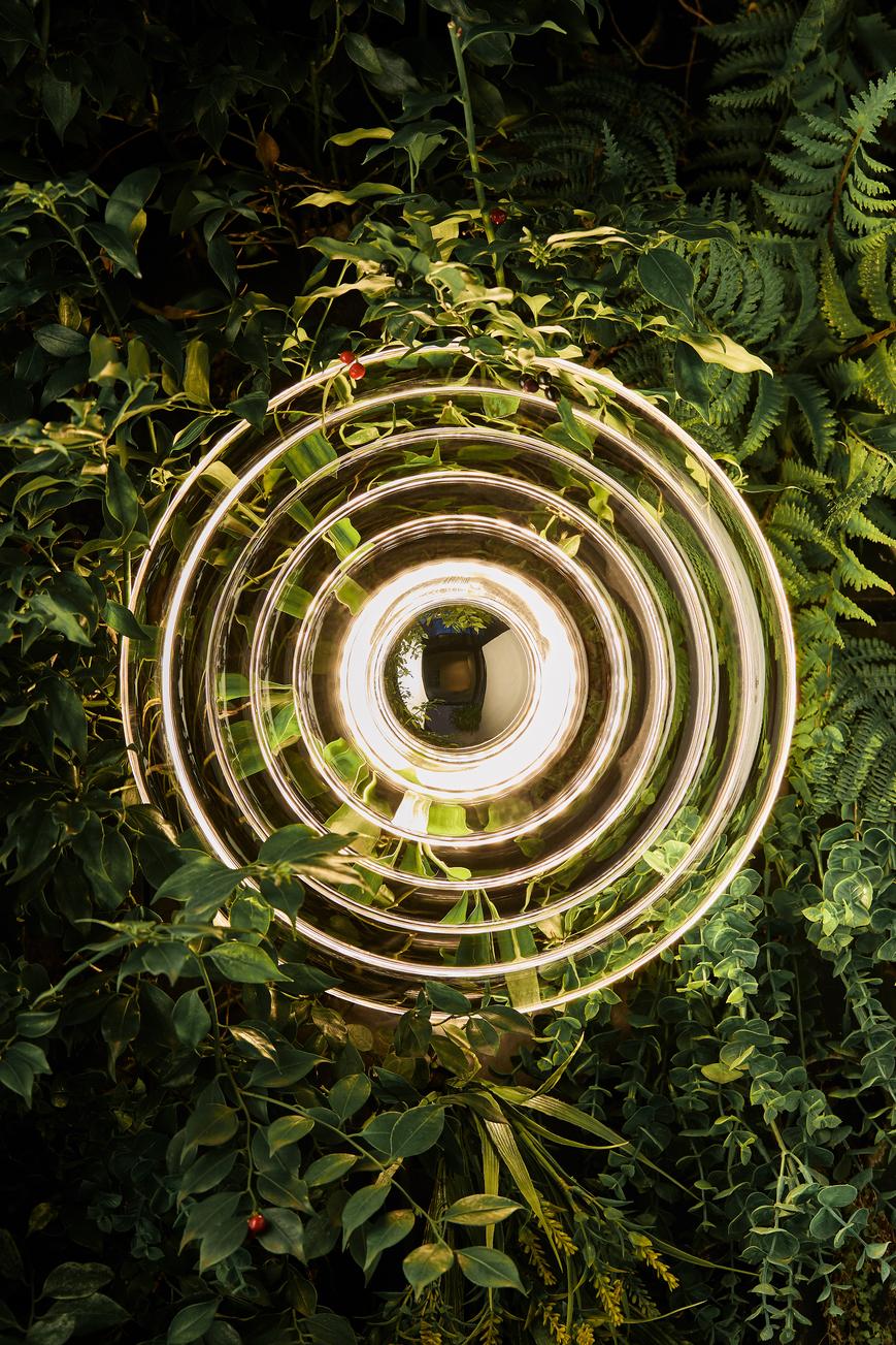 Britannique Applique ronde « Press Surface » de Tom Dixon en verre transparent avec capuchon interchangeable en vente