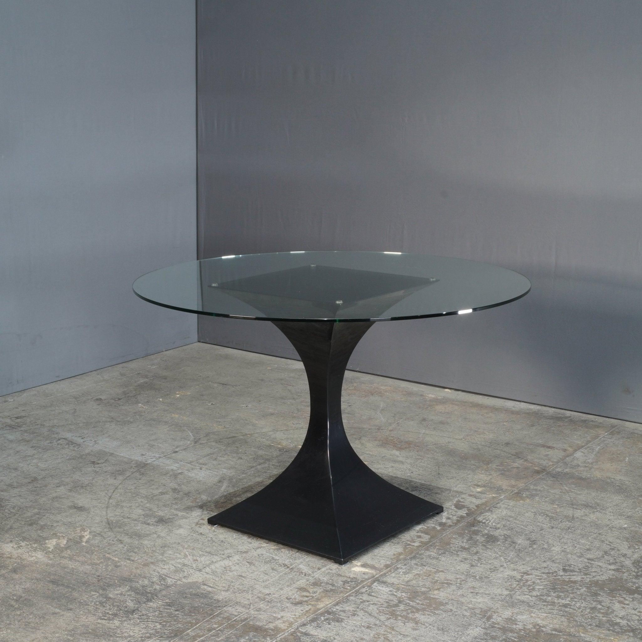 Acier Table de salle à manger ronde Capricorn de Tom Faulkner en vente