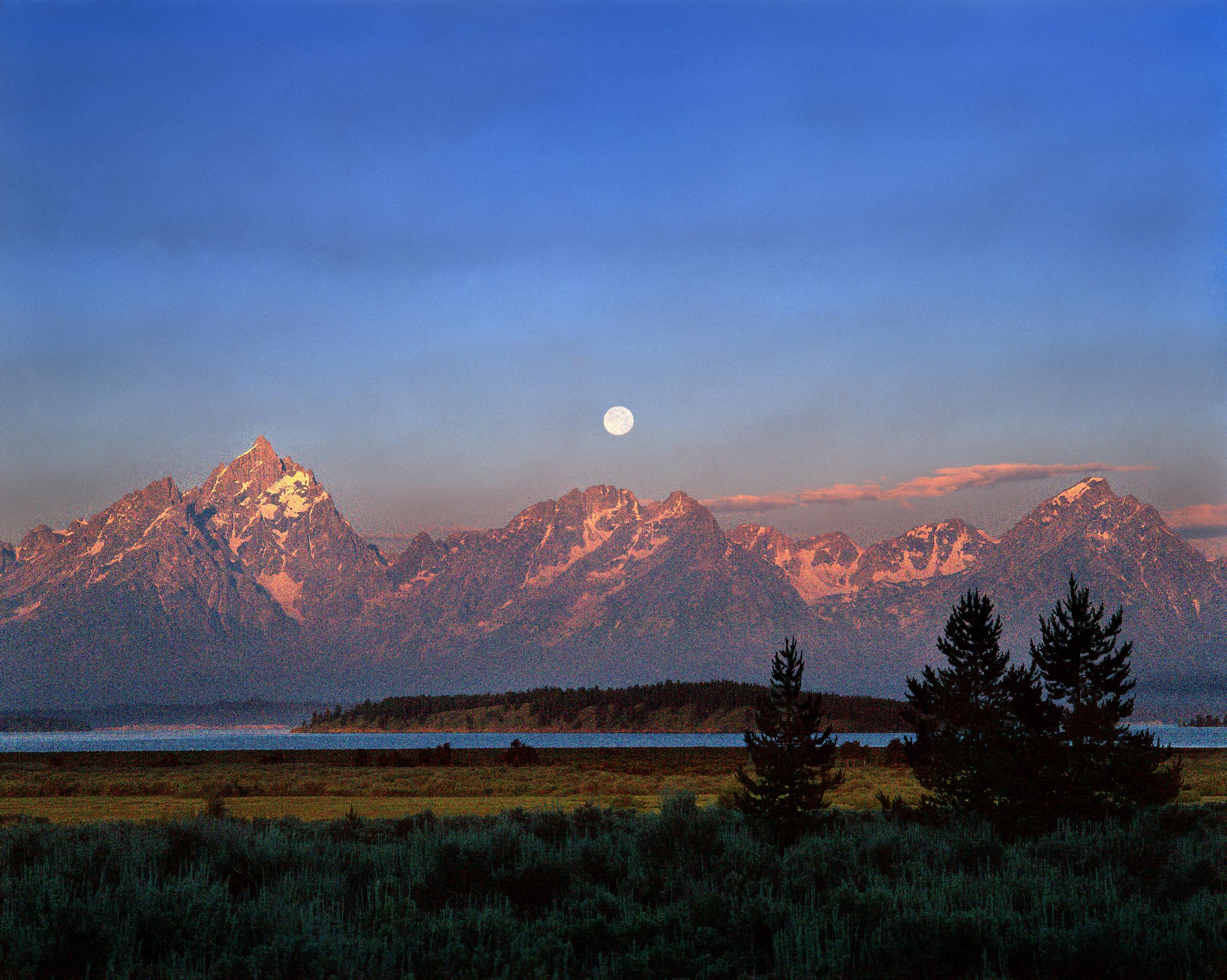 Tom Ferderbar Landscape Photograph - Teton Moonset