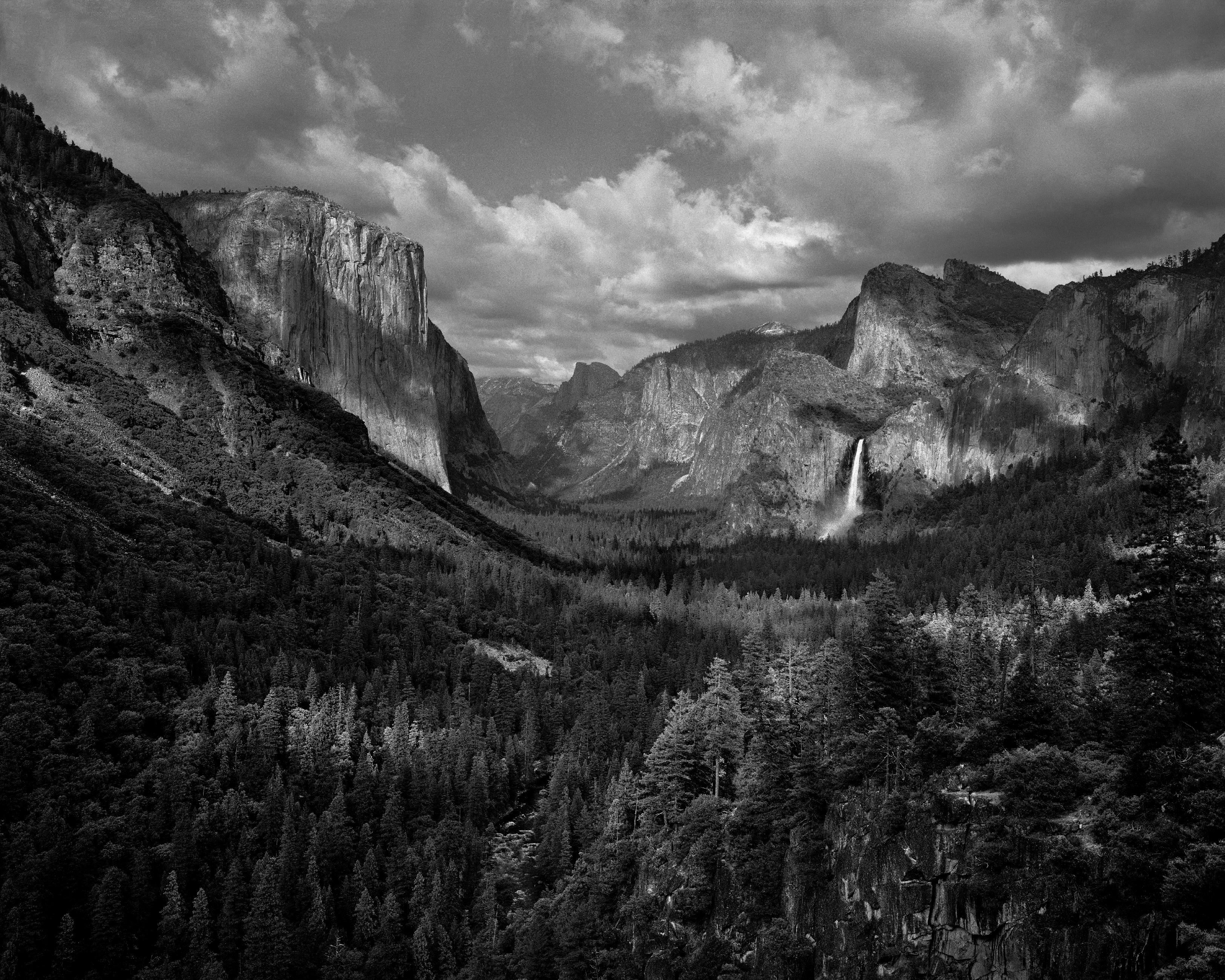Tom Ferderbar Landscape Photograph – Yosemite-Tal