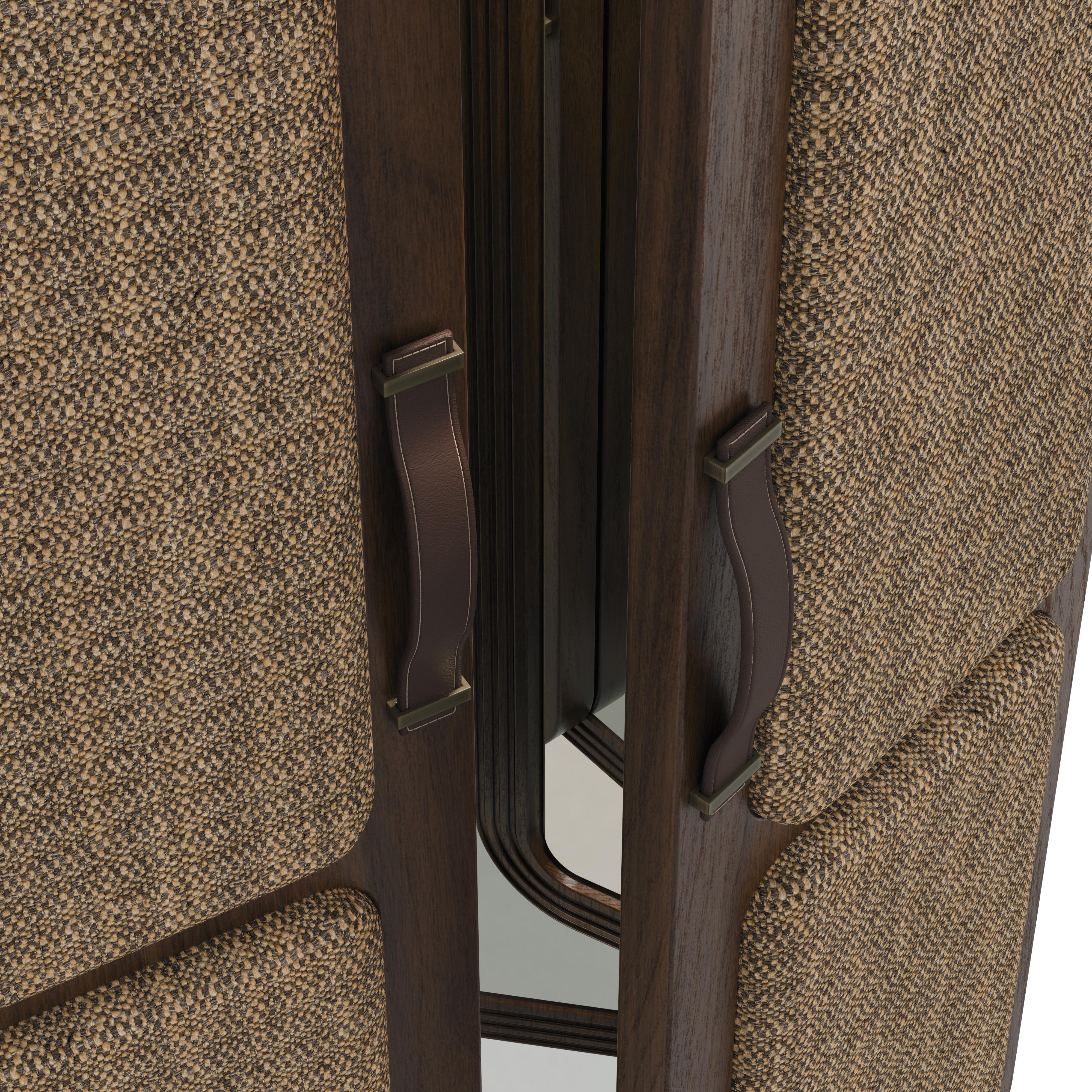 Tom Folding Mirror Nussbaum Holz Rattan Made in Portugal von Wood Tailors Club im Angebot 4