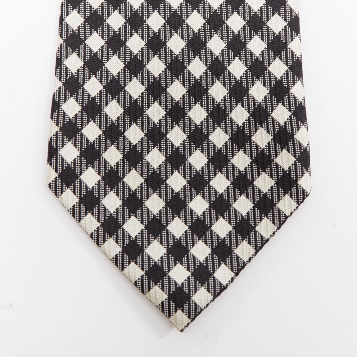 Noir Cravate de robe TOM FORD 100 % soie à carreaux noirs et blancs en vente