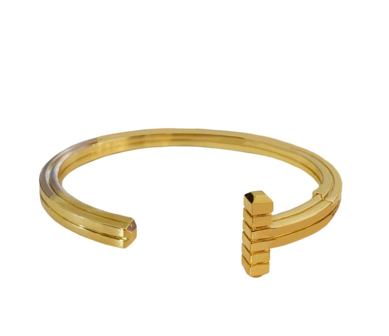 Tom Ford 18-Karat Gold Cuff Bracelet For Sale at 1stDibs | tom ford bracelet,  18 karat gold bracelet, tom ford gold bracelet