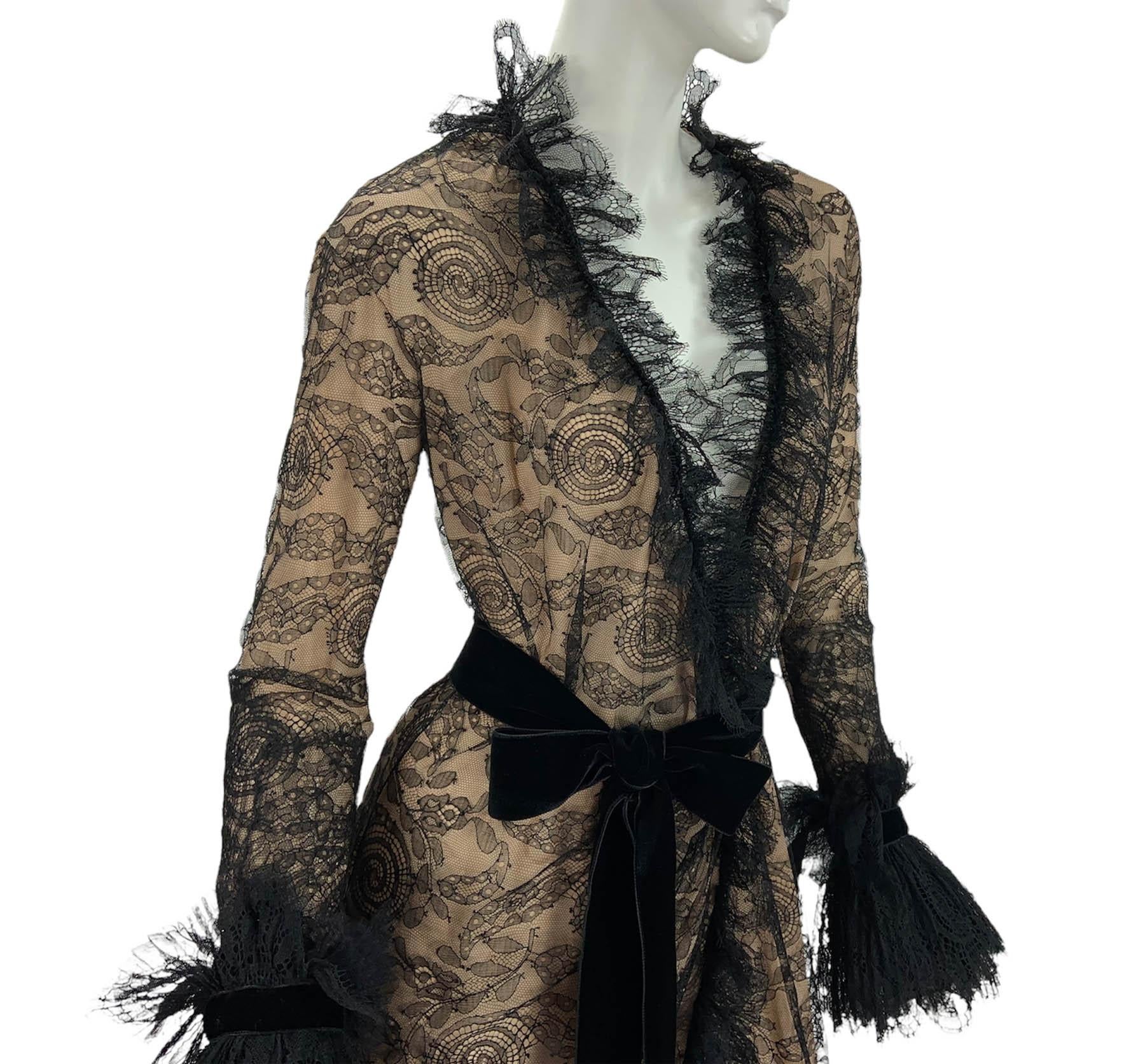 Tom Ford 1st Collection F/W 2011  Black Lace Velvet Sexy Wrap Dress Italian 40 For Sale 4