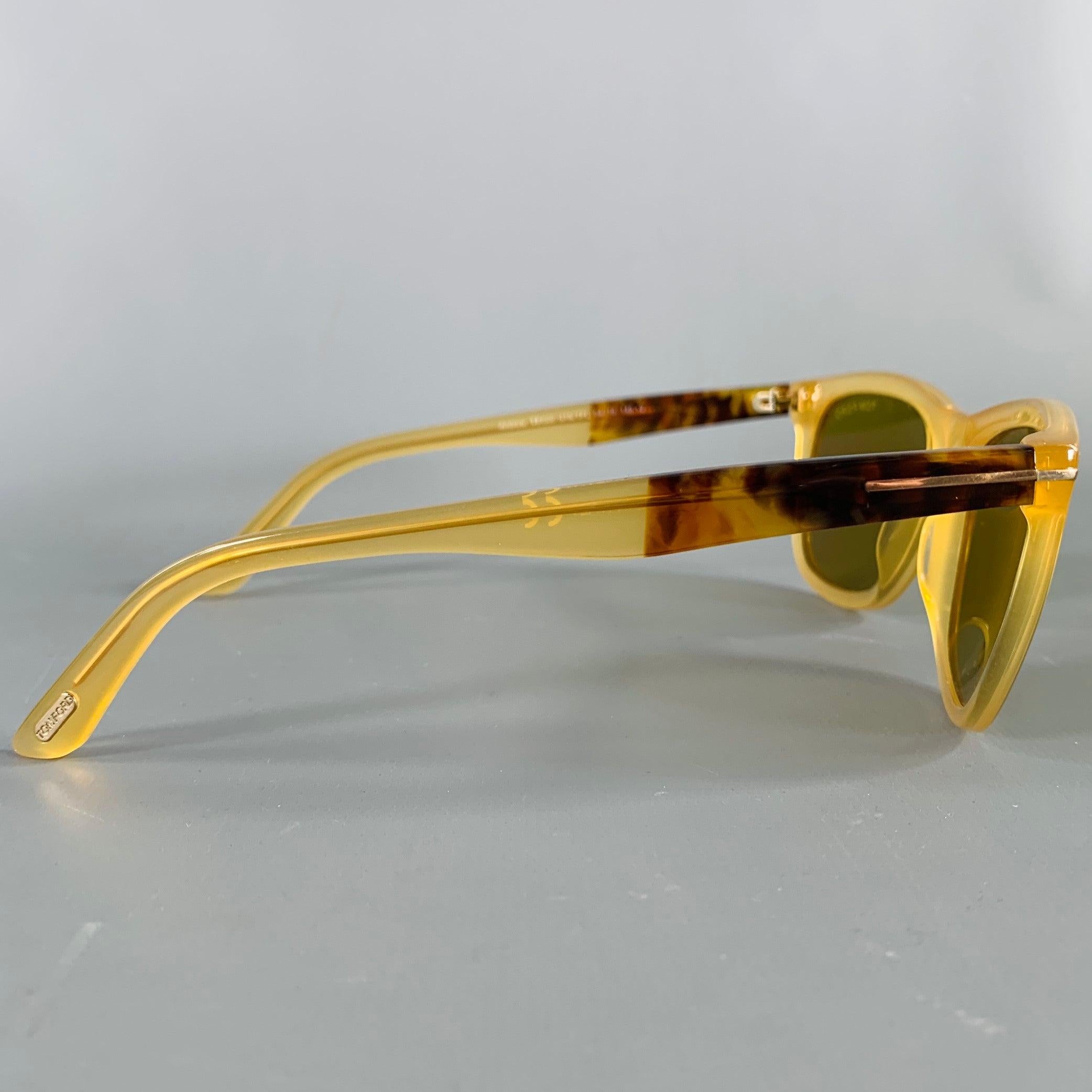 TOM FORD 