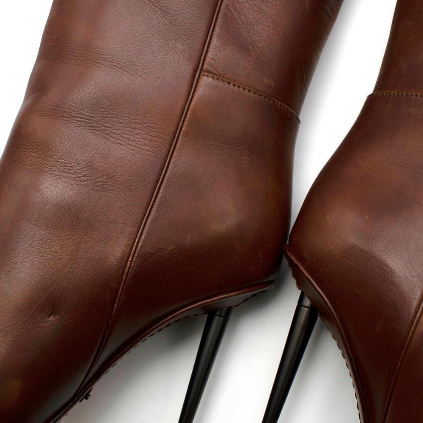 Tom Ford Antique Brown Leather Pin Heel Pull-On Boots - Size EU 38 In Excellent Condition For Sale In London, GB
