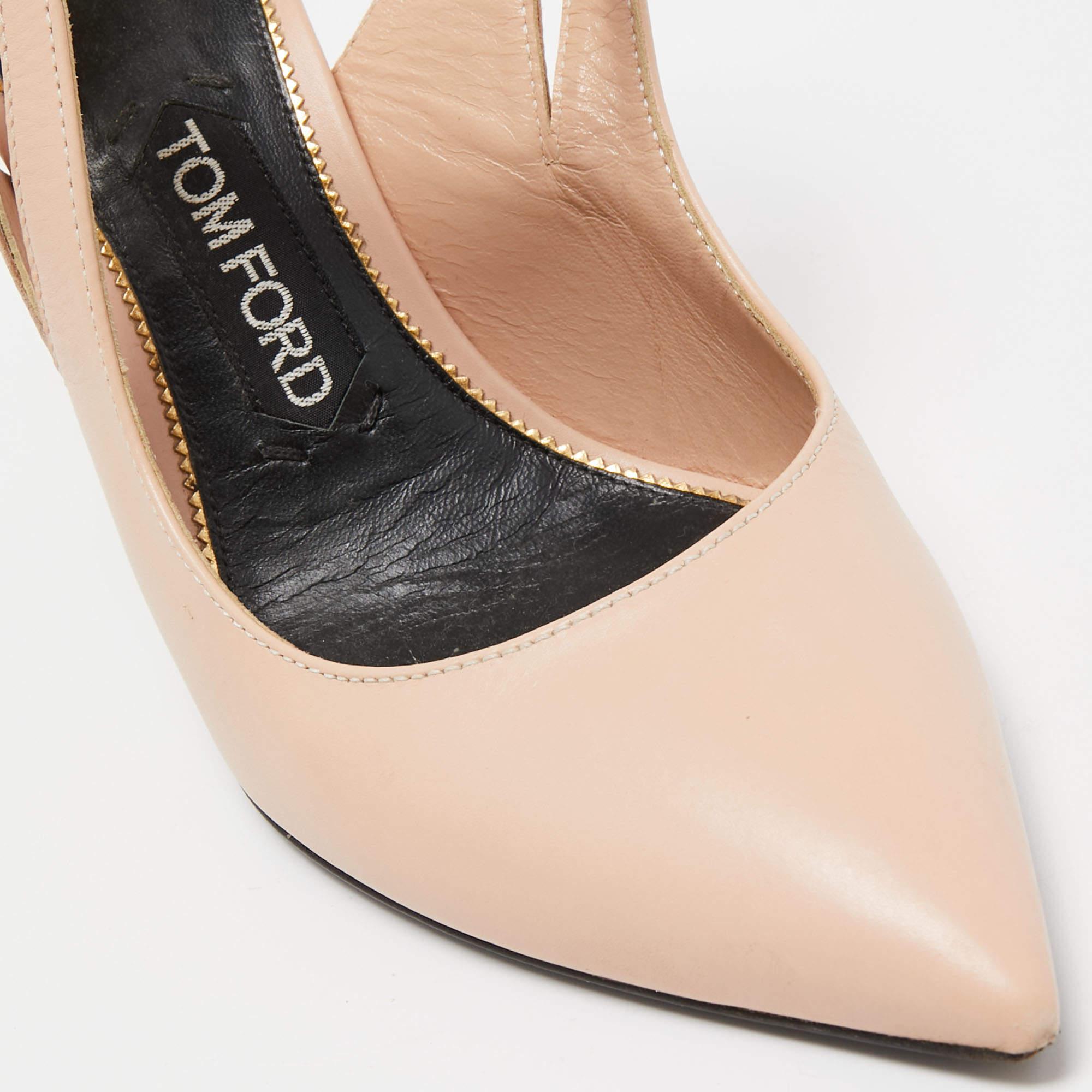 Women's Tom Ford Beige Leather Padlock Pumps Size 39 For Sale