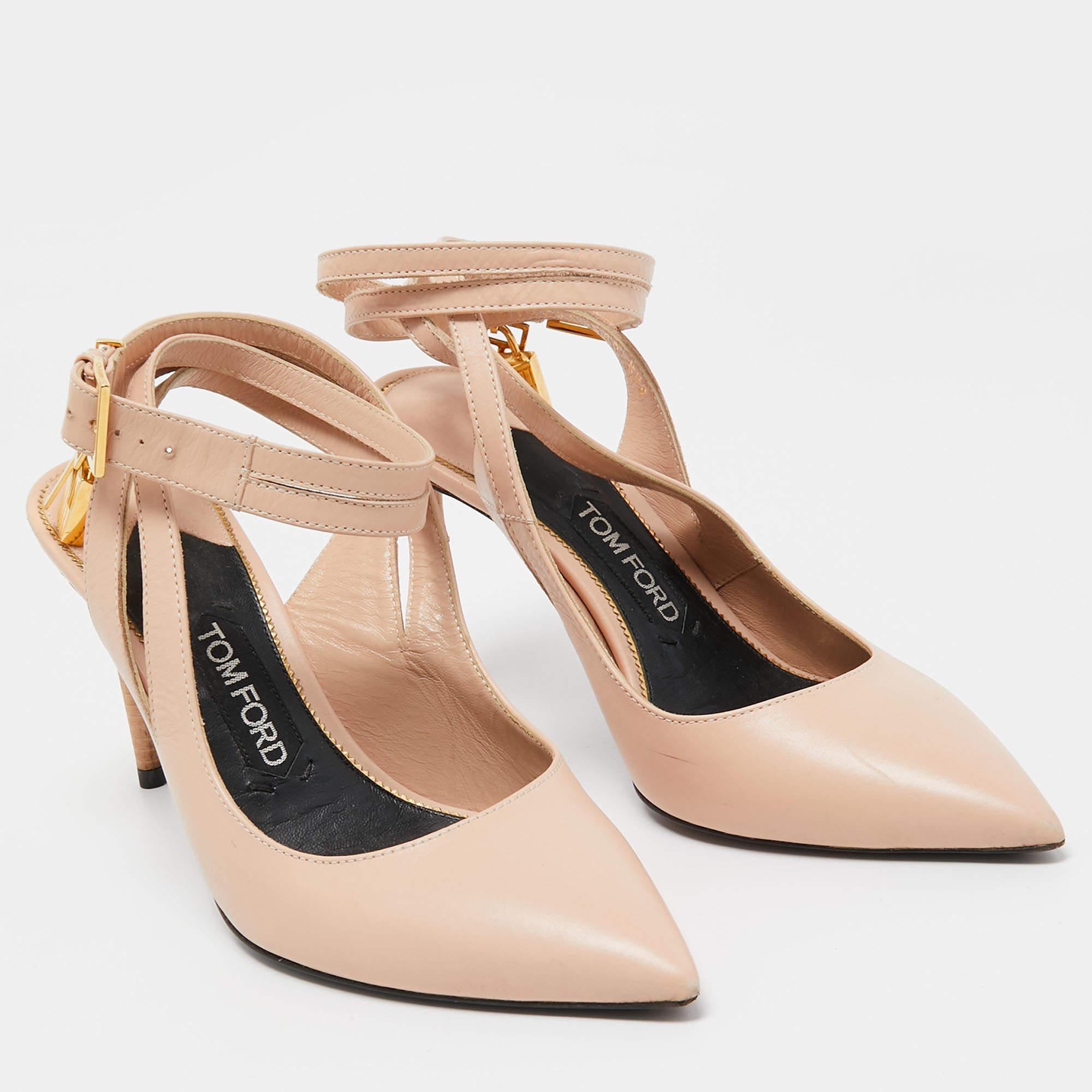 Tom Ford Beige Leather Padlock Pumps Size 39 For Sale 3