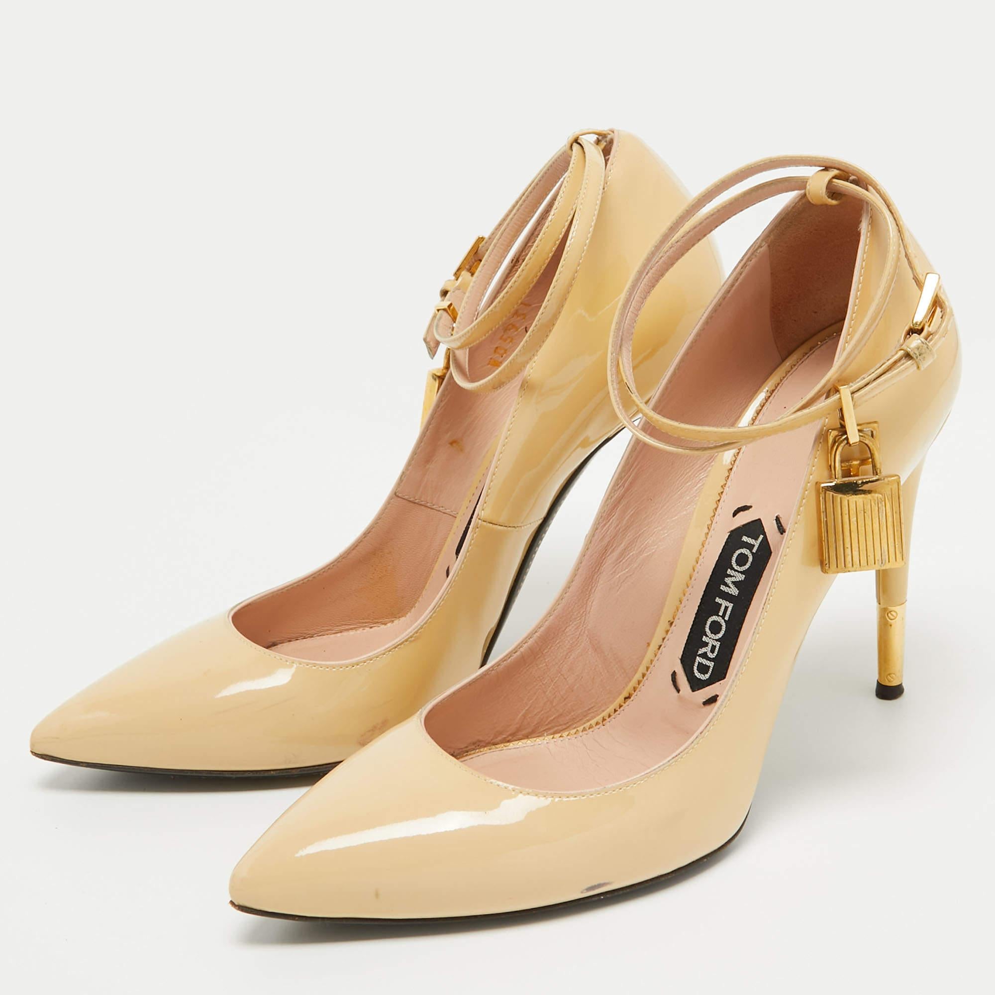 Tom Ford Beige Patent Leather Padlock Pumps Size 38.5 For Sale 1
