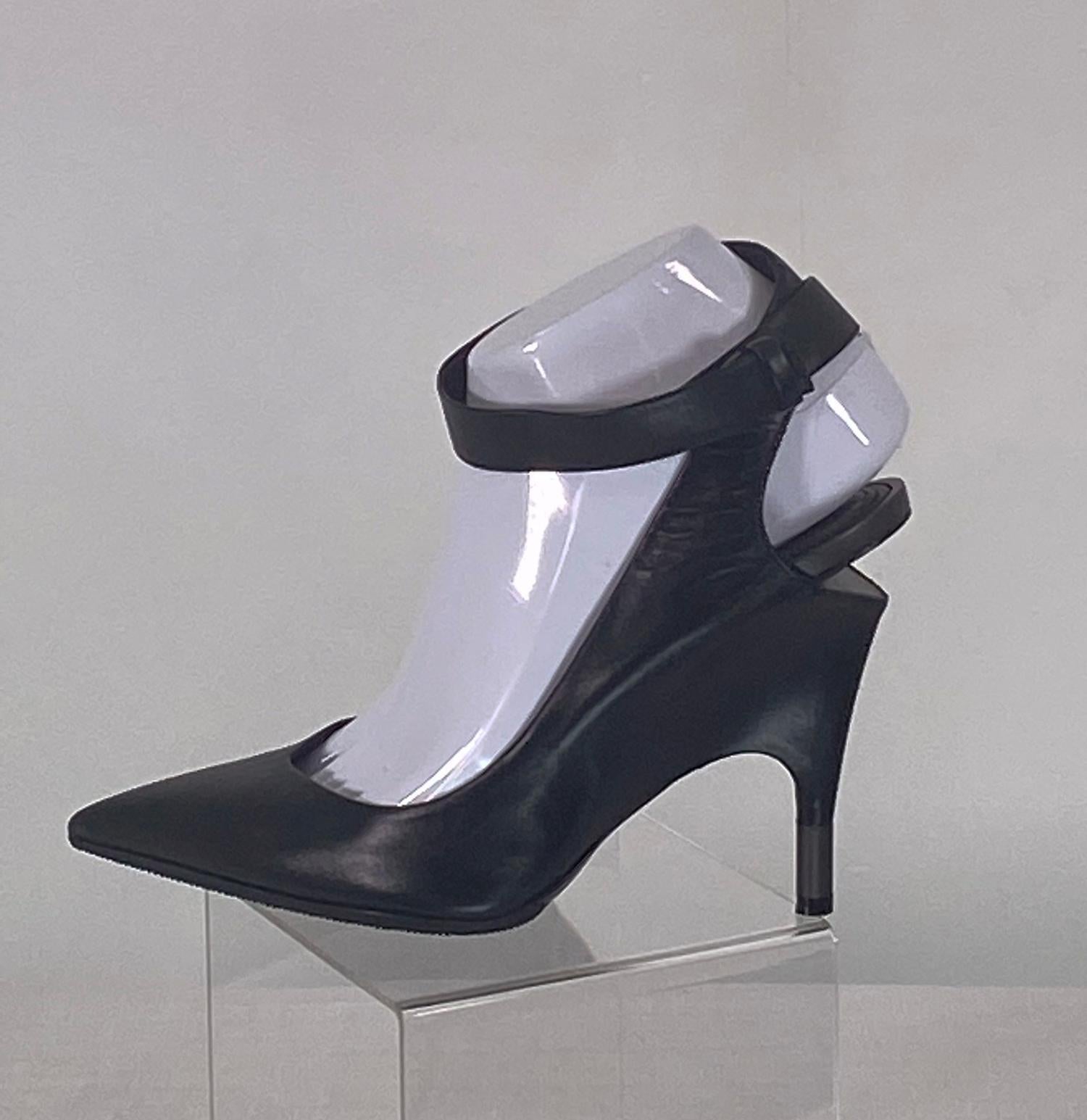 black tom ford heels
