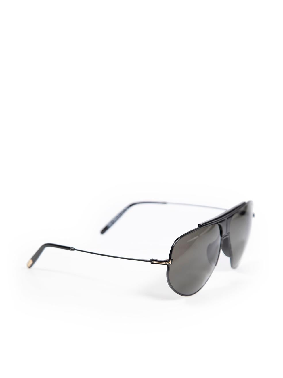 CONDITION is Very good. Hardly any visible wear to sunglasses is evident on this used Tom Ford designer resale item. This item comes with original case.
 
 
 
 Details
 
 
 Model: Addison
 
 Black
 
 Metal
 
 Sunglasses
 
 Aviator
 
 Black tinted