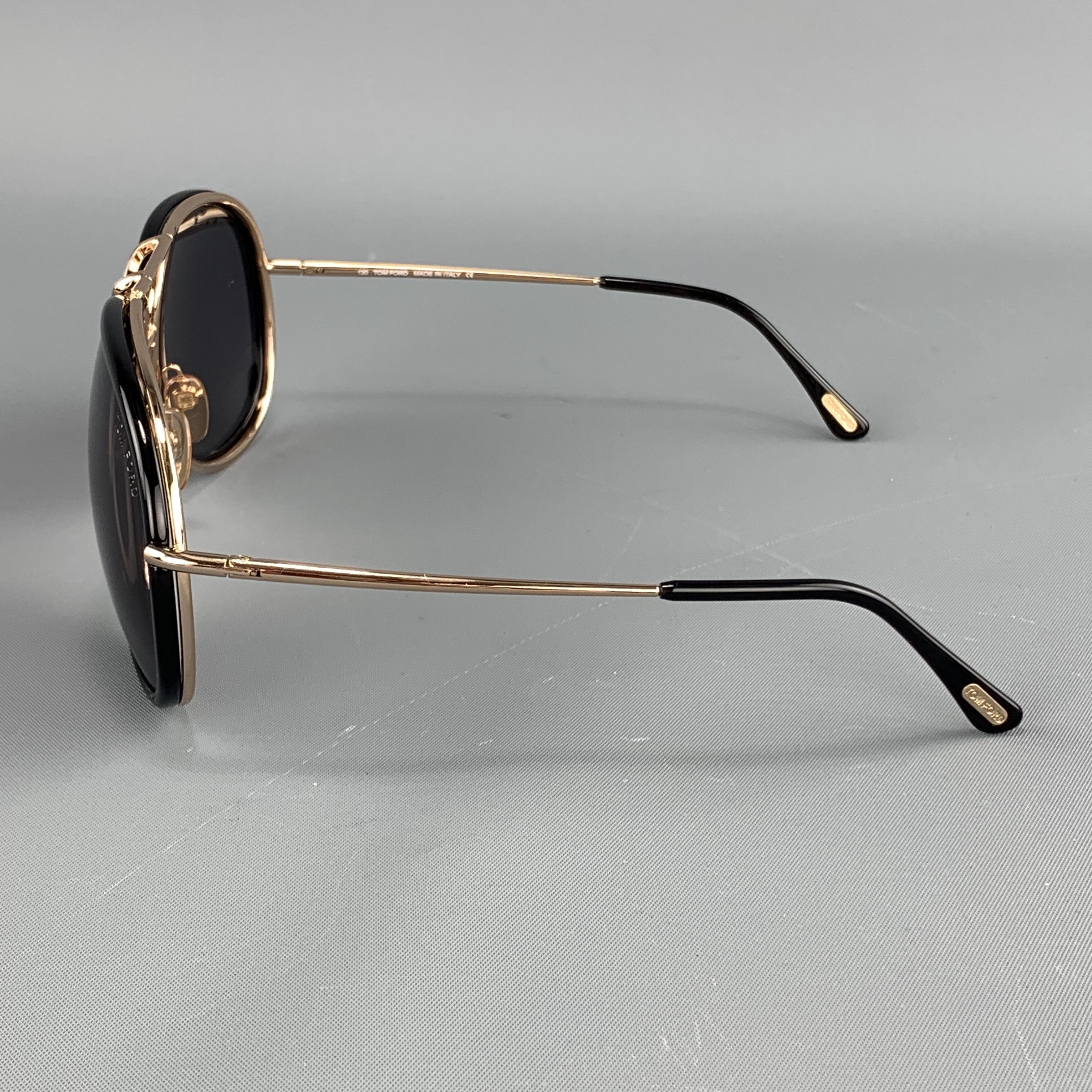 TOM FORD Black & Gold Metal Hawkings Aviator Sunglasses In Excellent Condition In San Francisco, CA