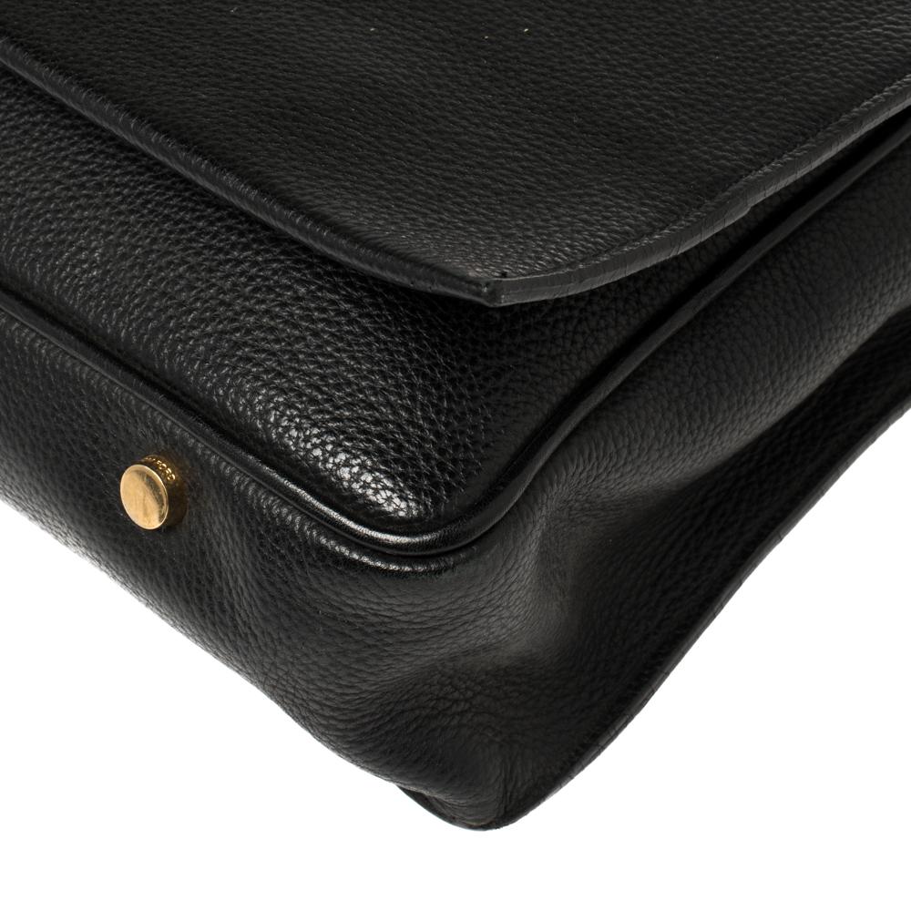 Messenger-Tasche aus schwarzem genarbtem Leder mit Schnalle und Klappe von Tom Ford 4