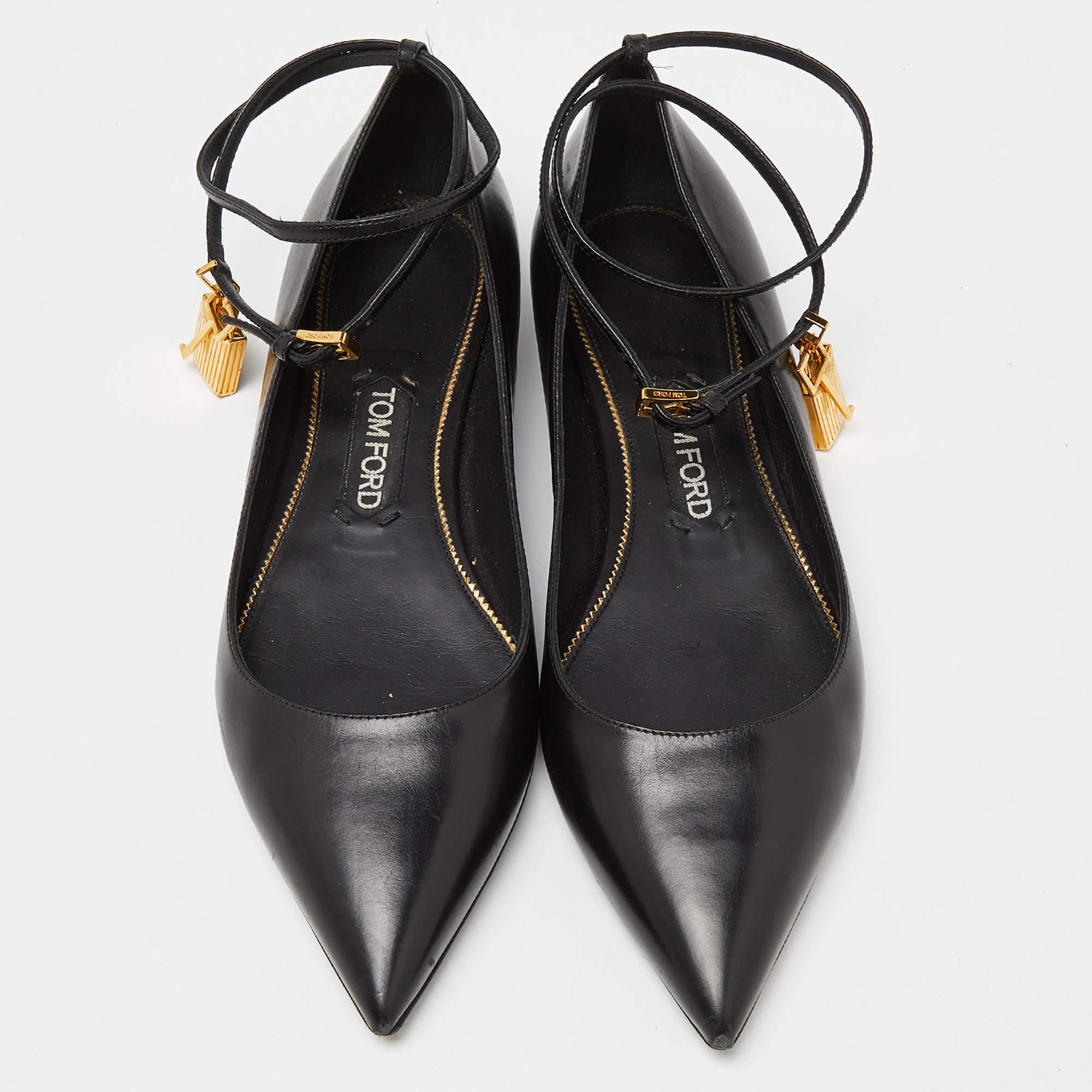 Complete your look by adding these Tom Ford ballet flats to your collection of everyday footwear. They are crafted skilfully to grant the perfect fit and style.

Includes
Original Dustbag, Original Box