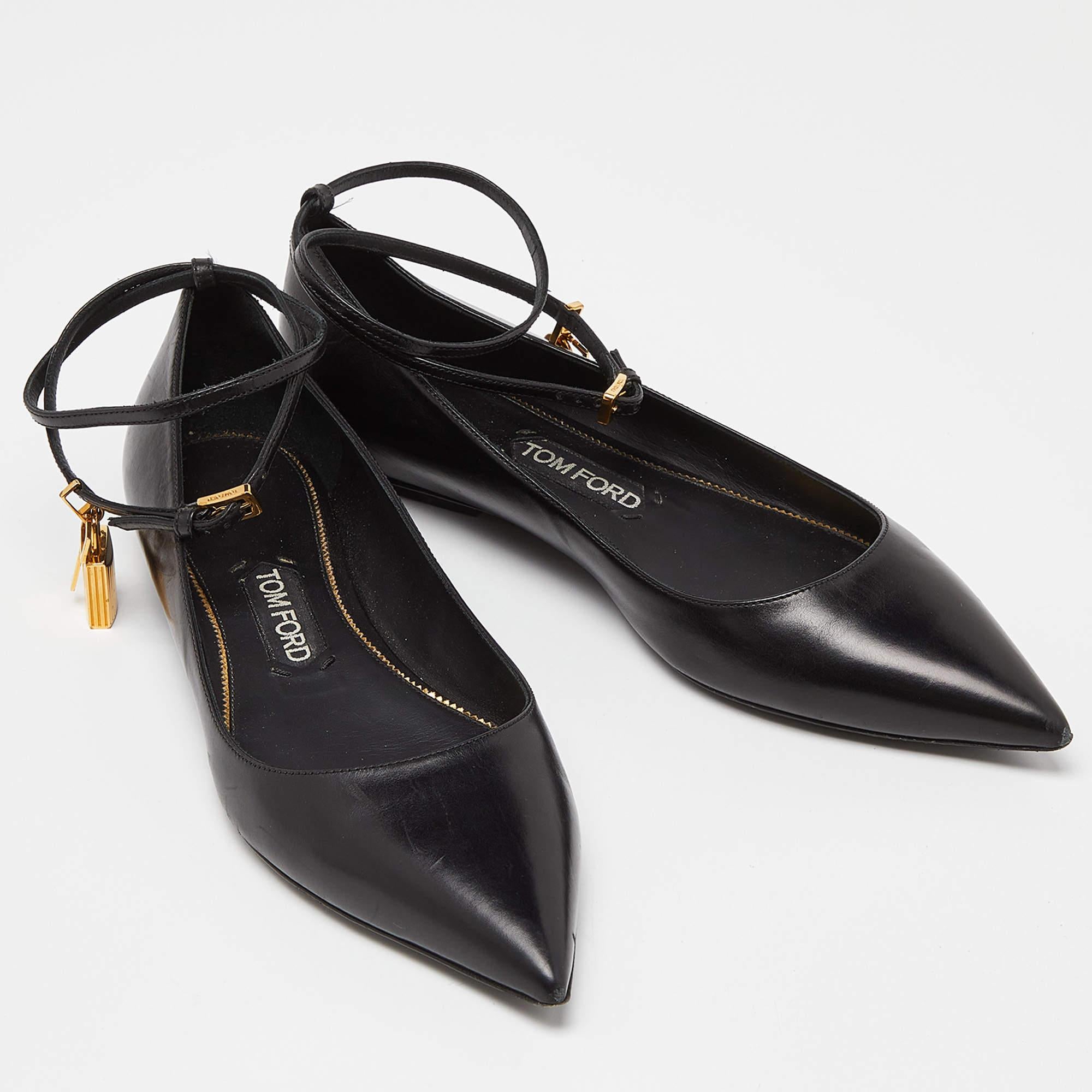 Tom Ford Black Leather Ankle Lock Ballet Flats Size 39.5 In Good Condition In Dubai, Al Qouz 2